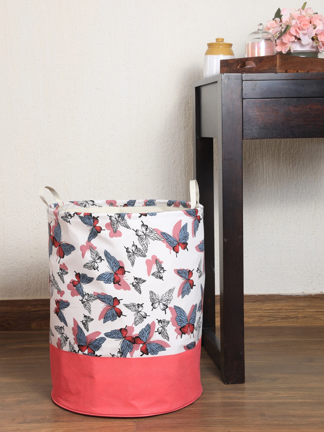 

My Gift Booth White & Pink Butterfly Printed Laundry Bag