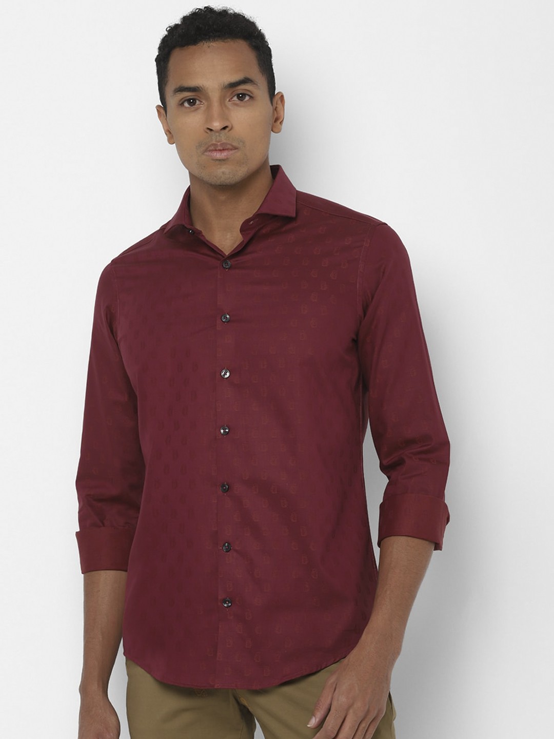 

SIMON CARTER LONDON Men Maroon Slim Fit Self Design Casual Shirt
