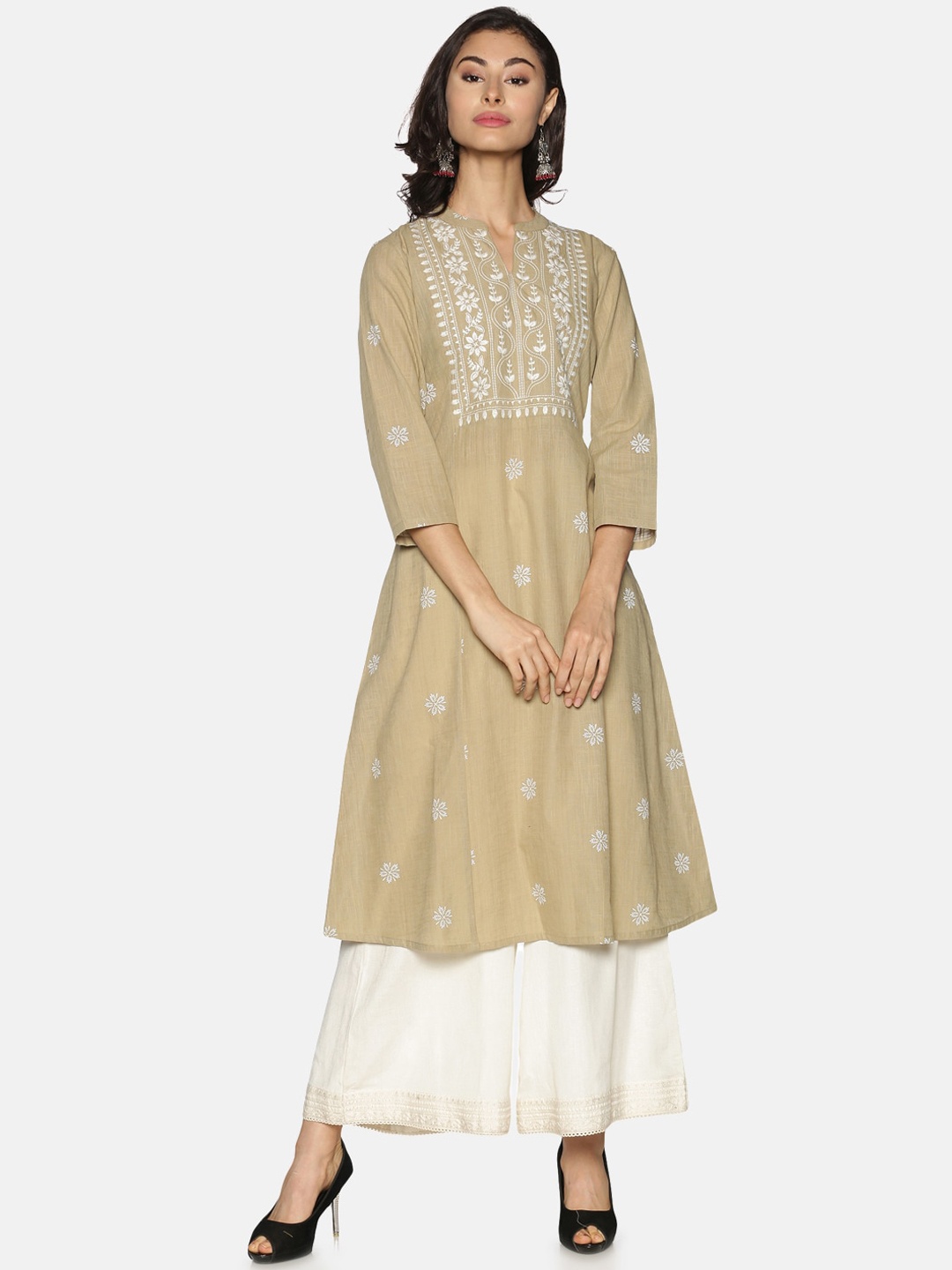 

Saffron Threads Women Olive Green & Off White Floral Embroidered Thread Work Kurta