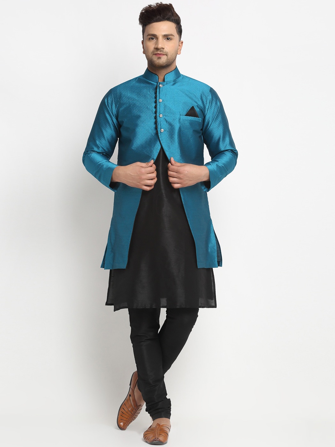 

Benstoke Men Black & Blue Solid Kurta with Churidar
