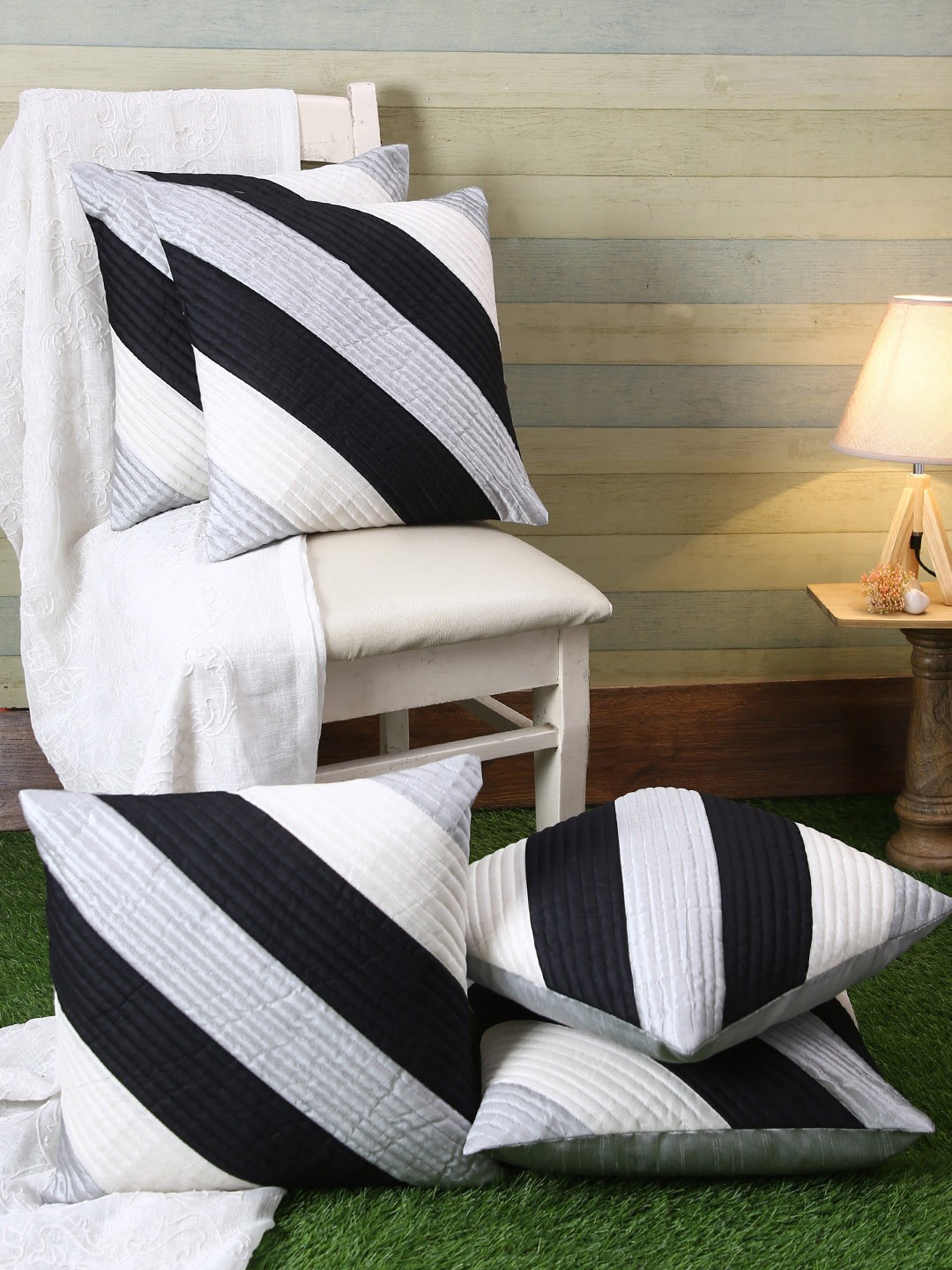 

ROMEE Black & White Set of 5 Striped Square Cushion Covers