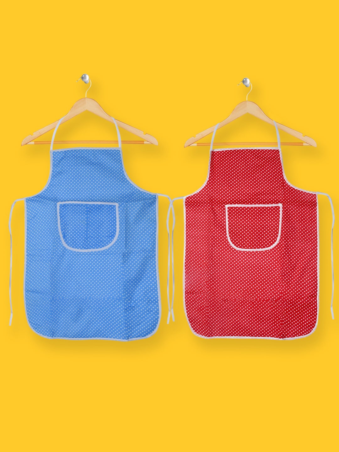 

Kuber Industries Set Of 2 Printed Aprons, Red