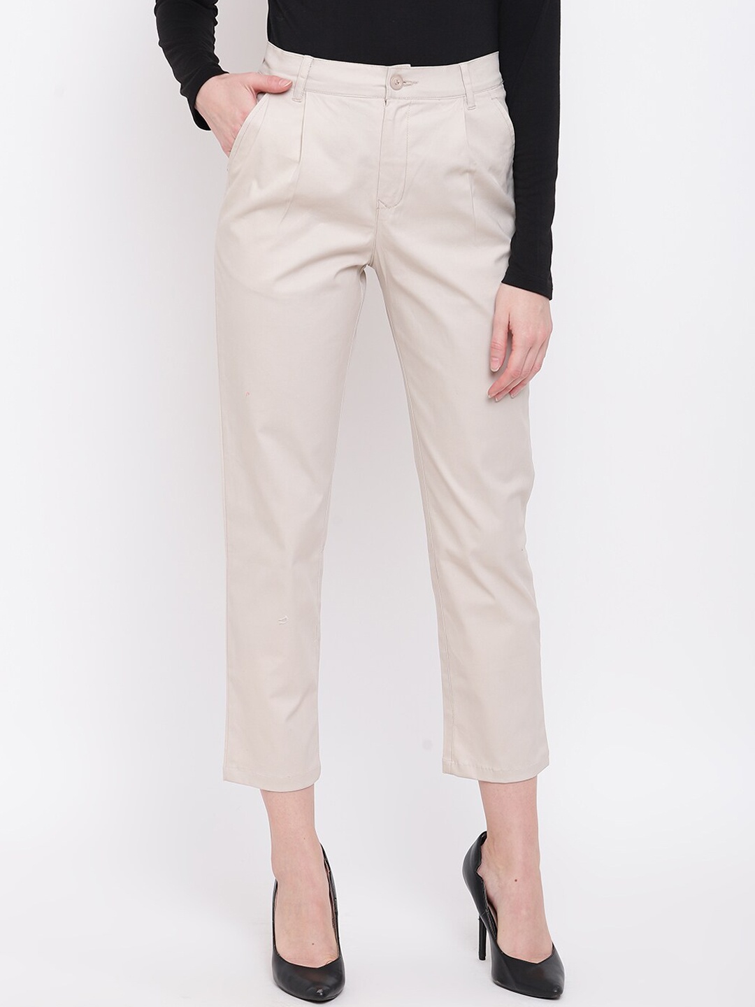 

Mayra Women Cream-Coloured Skinny Fit Solid Peg Trousers