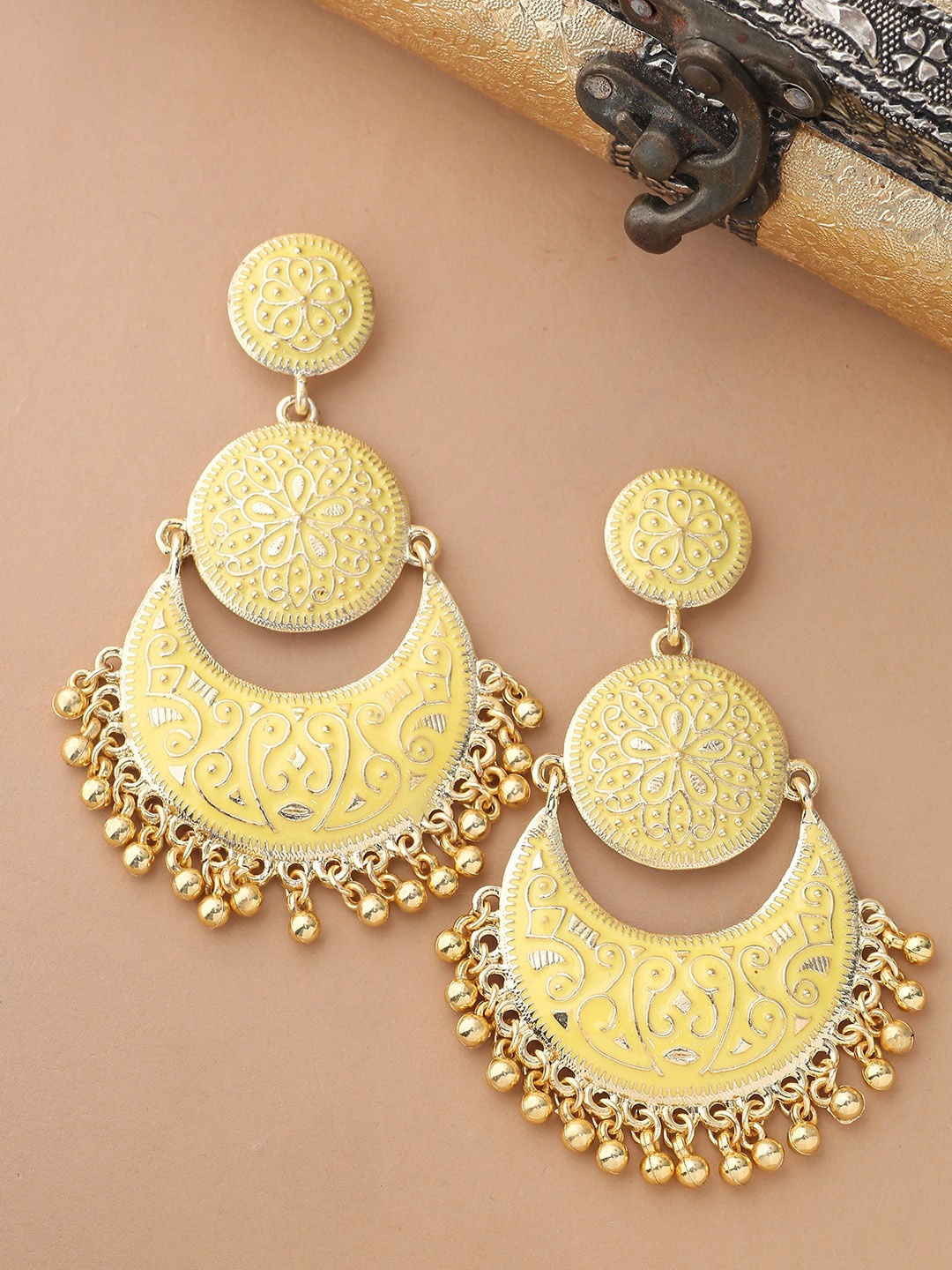 

Shoshaa Yellow & Gold-Toned Crescent Shaped Chandbalis