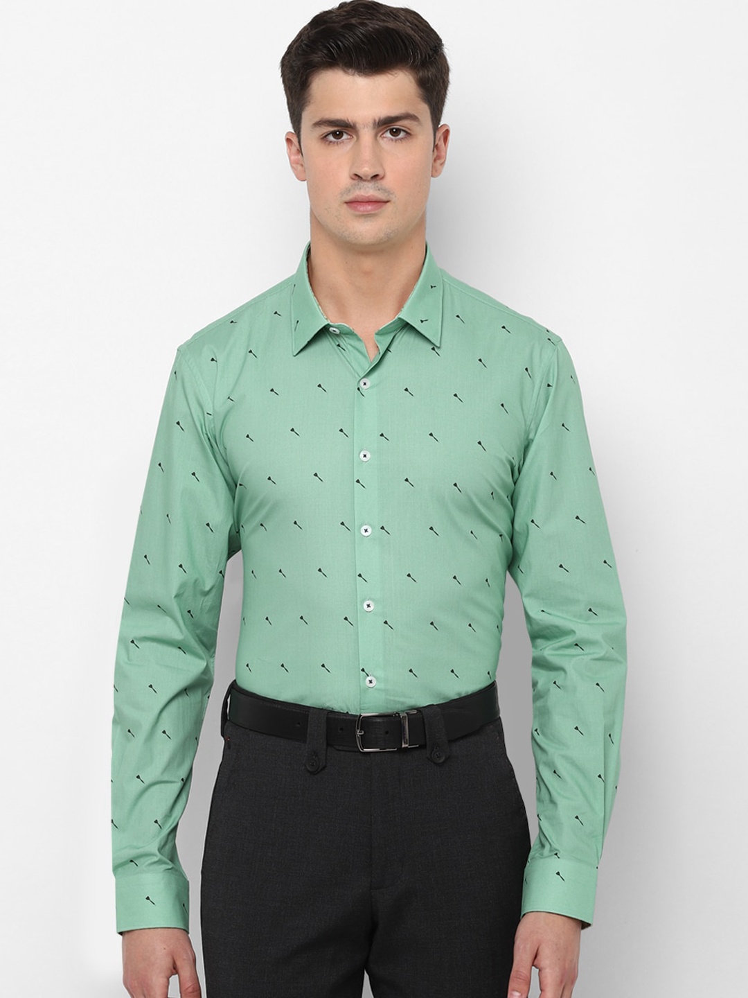 

SIMON CARTER LONDON Men Green Regular Fit Printed Cotton Formal Shirt