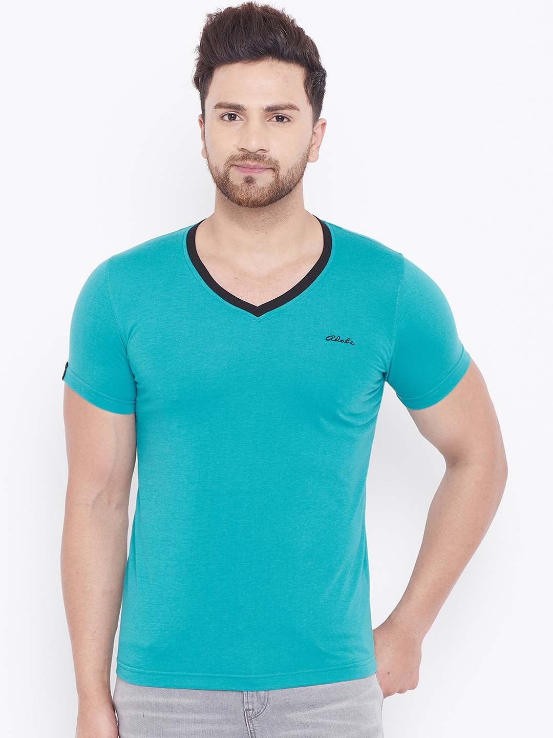 

Adobe Men Turquoise Blue Solid V-Neck T-shirt