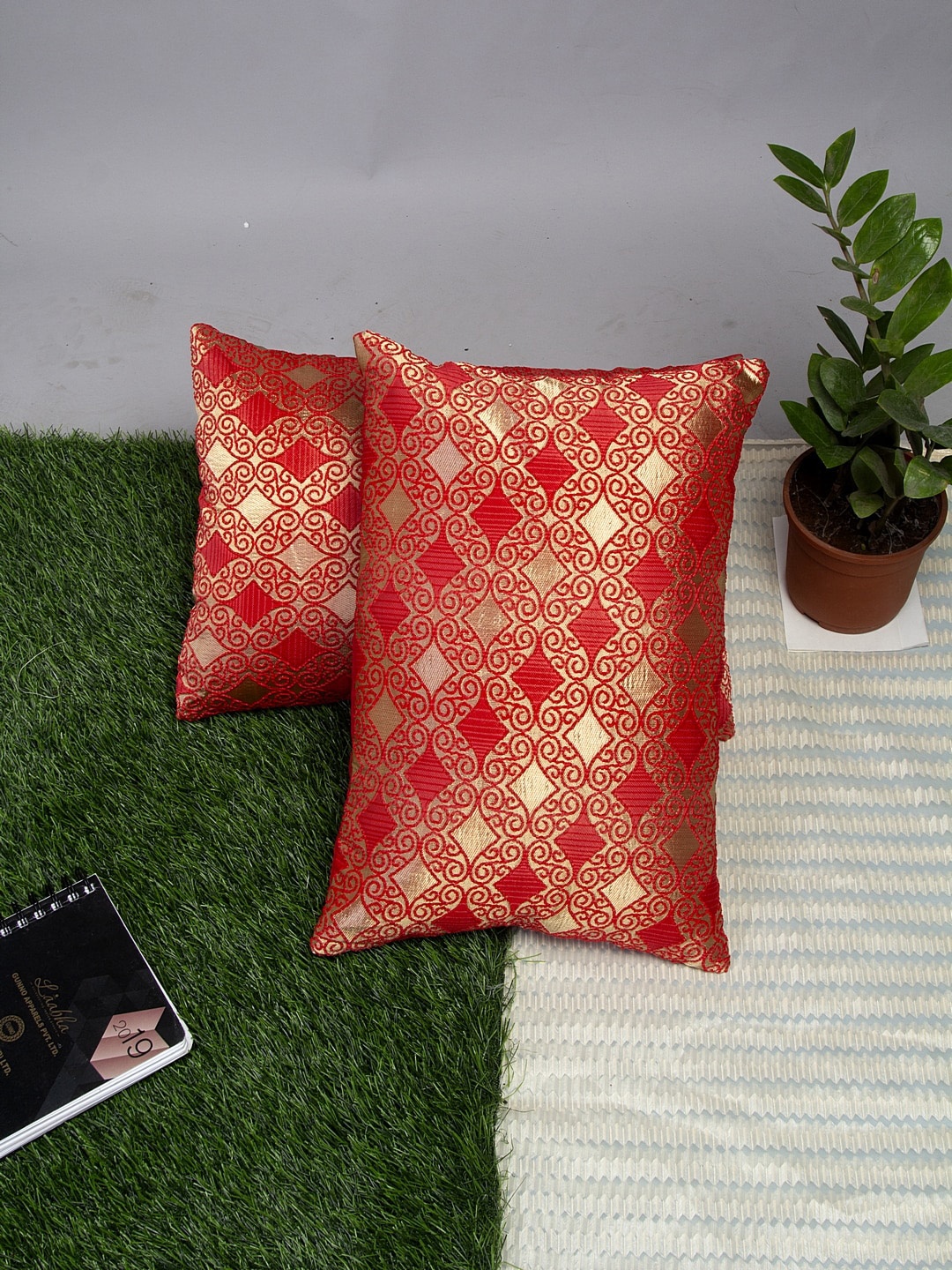 

Alina decor Red & Gold-Toned Set of 2 Ethnic Motifs Rectangle Cushion Covers