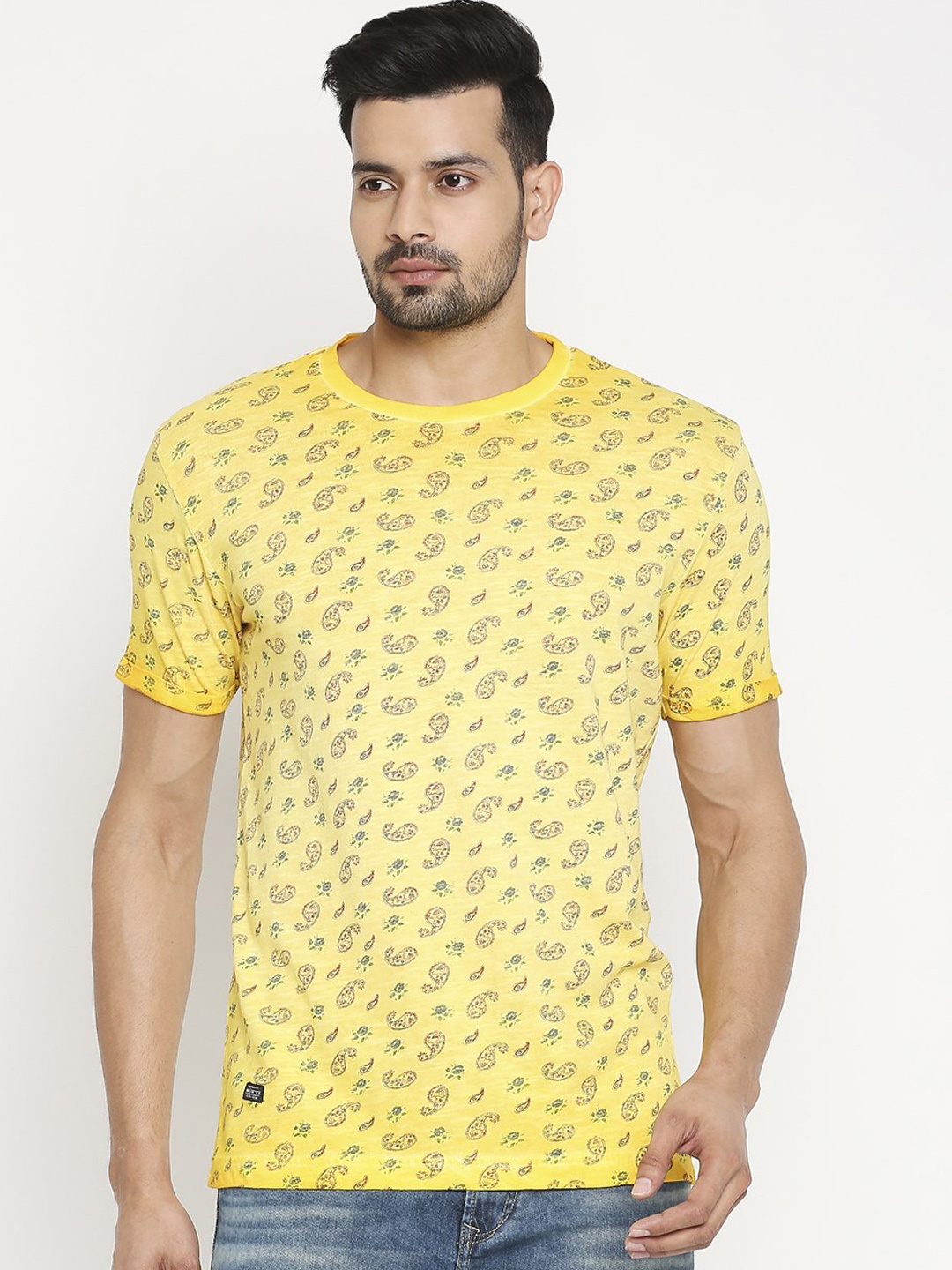 

Mufti Men Yellow Printed Slim Fit Round Neck Cotton Pure Cotton T-shirt