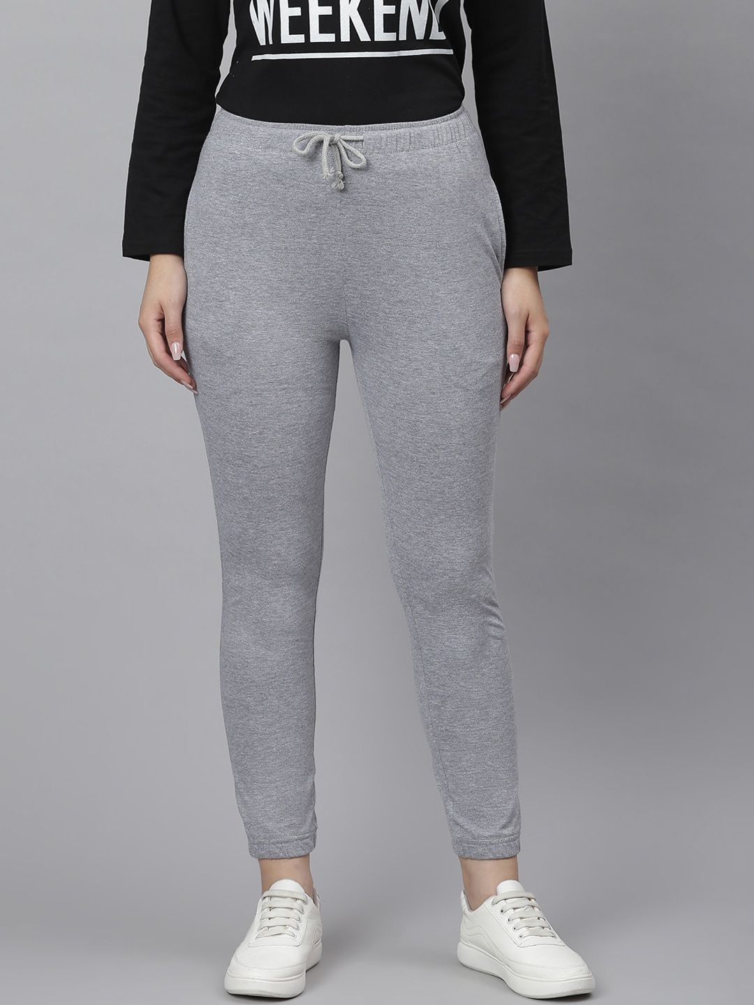 

Kotty Women Grey Solid Straight-Fit Track Pants