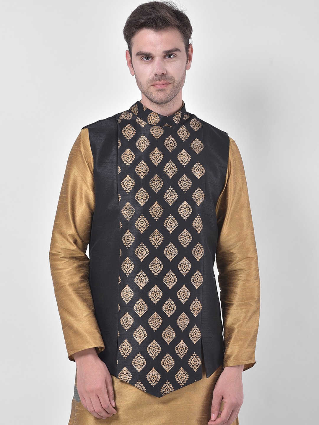 

DEYANN Men Black & Gold-Coloured Woven Design Nehru Jacket