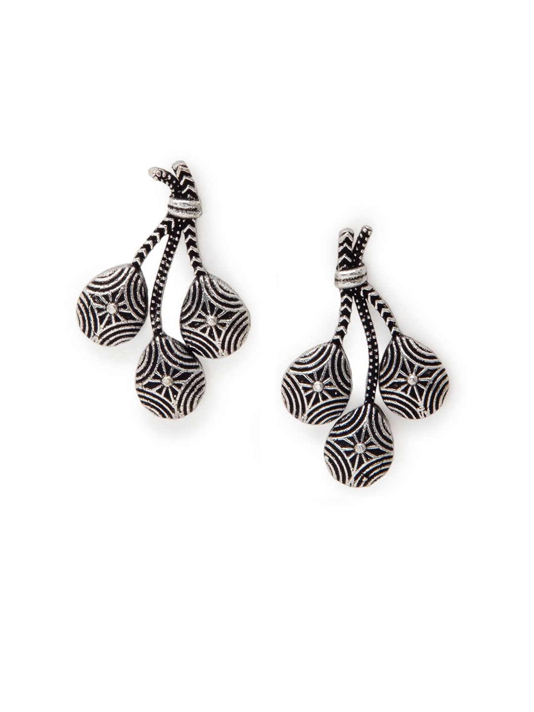 

Rangriti Silver-Toned Oxidised Contemporary Studs
