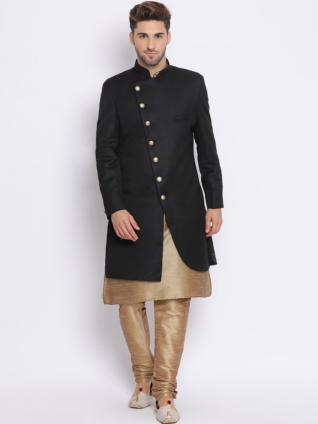 

Hangup Men Black & Gold-Coloured Solid Sherwani Set
