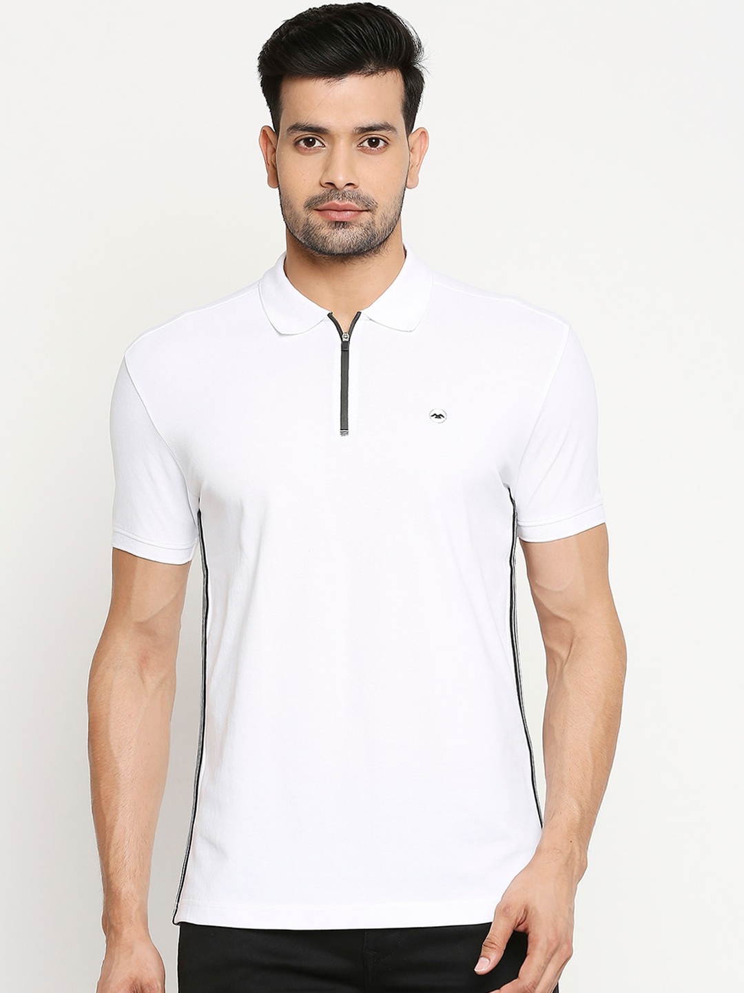 

Mufti Men White Solid Polo Collar T-shirt