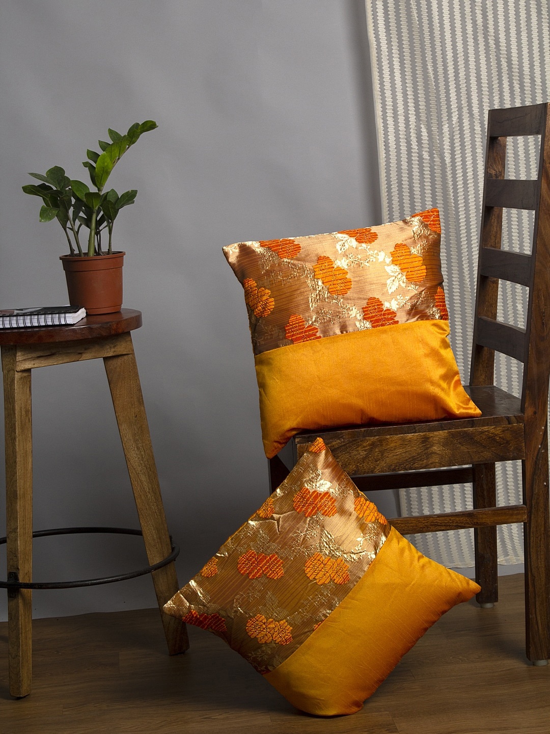 

Alina decor Yellow & Gold-Toned Set of 2 Floral Square Cushion Covers