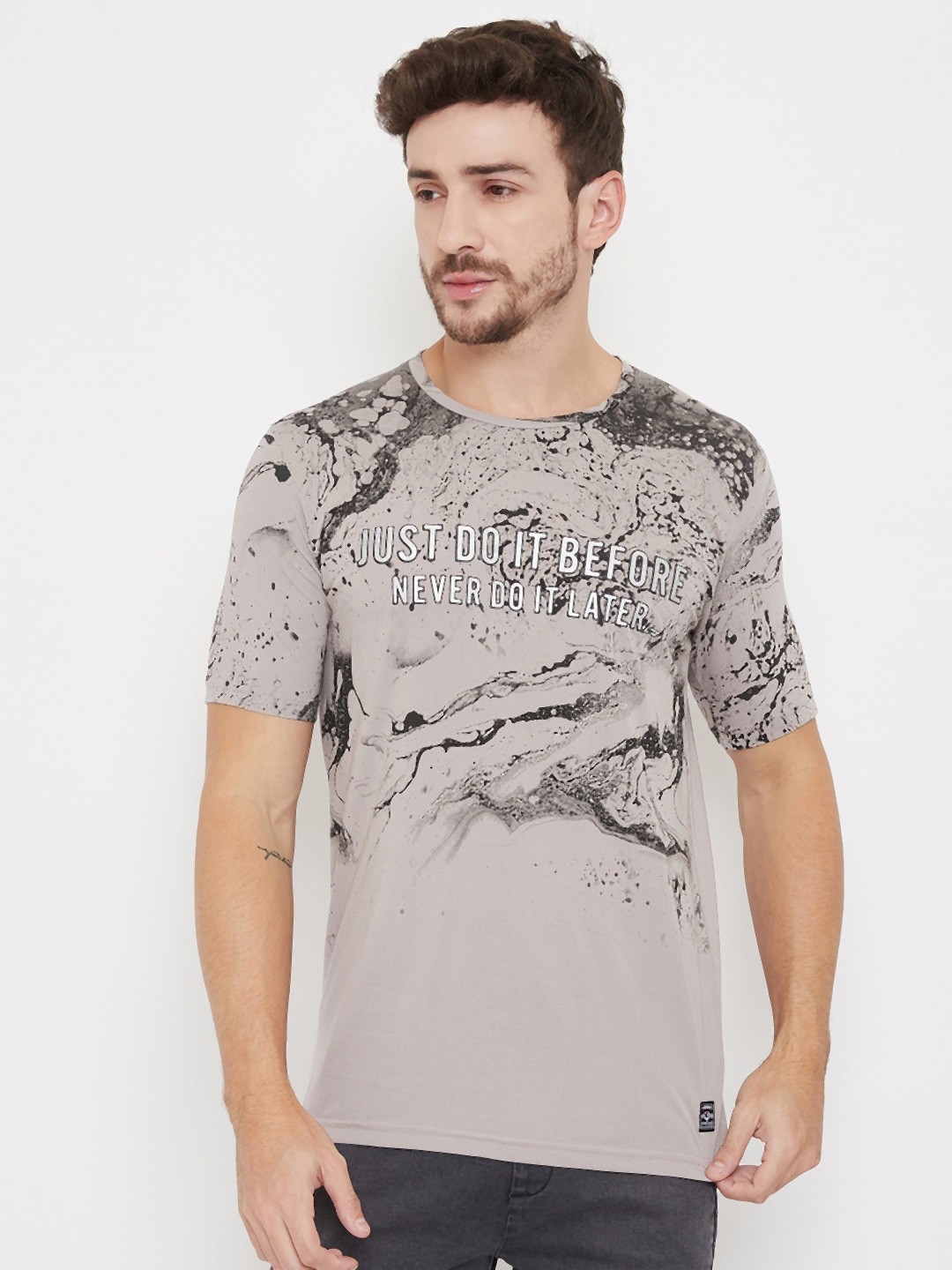 

NEVA Men Grey Printed Round Neck T-shirt