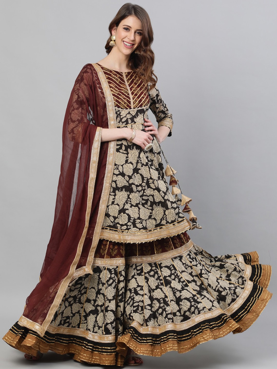 

Ishin Women Black Floral Printed Regular Pure Cotton Kurta with Sharara & With Dupatta