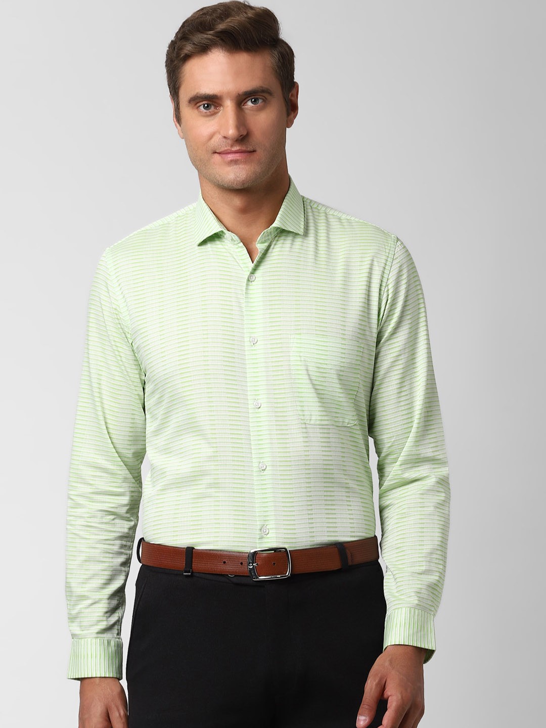 

Peter England Men Green Slim Fit Solid Casual Shirt