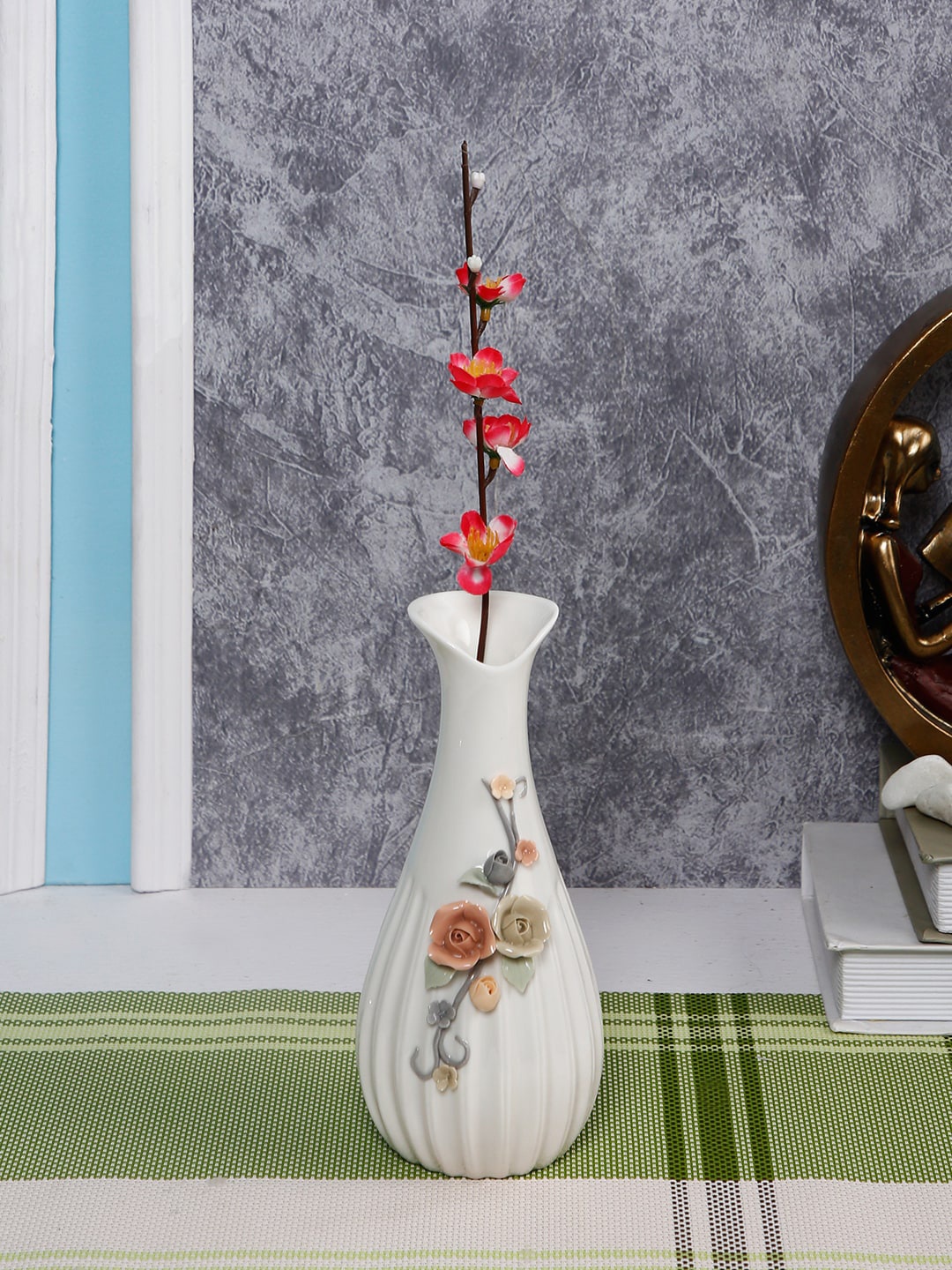 

TAYHAA White & Pink Floral Blossom Fine Ceramic Handcrafted Vase