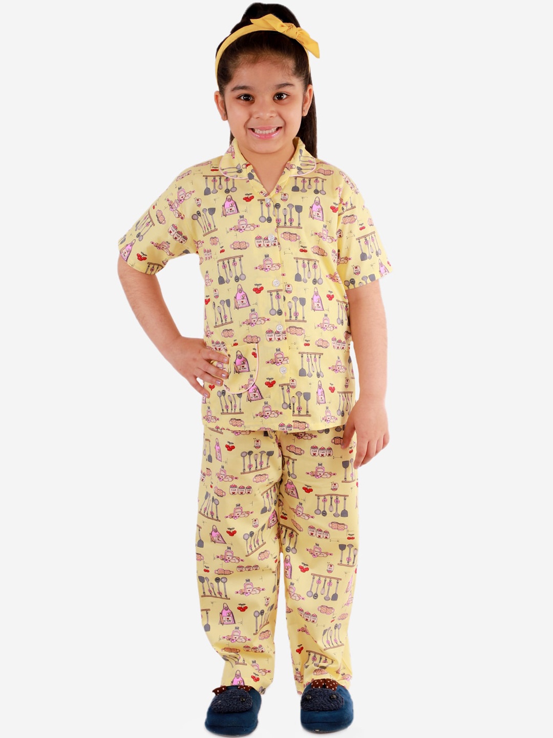 

KID1 Girls Yellow Printed Night suit
