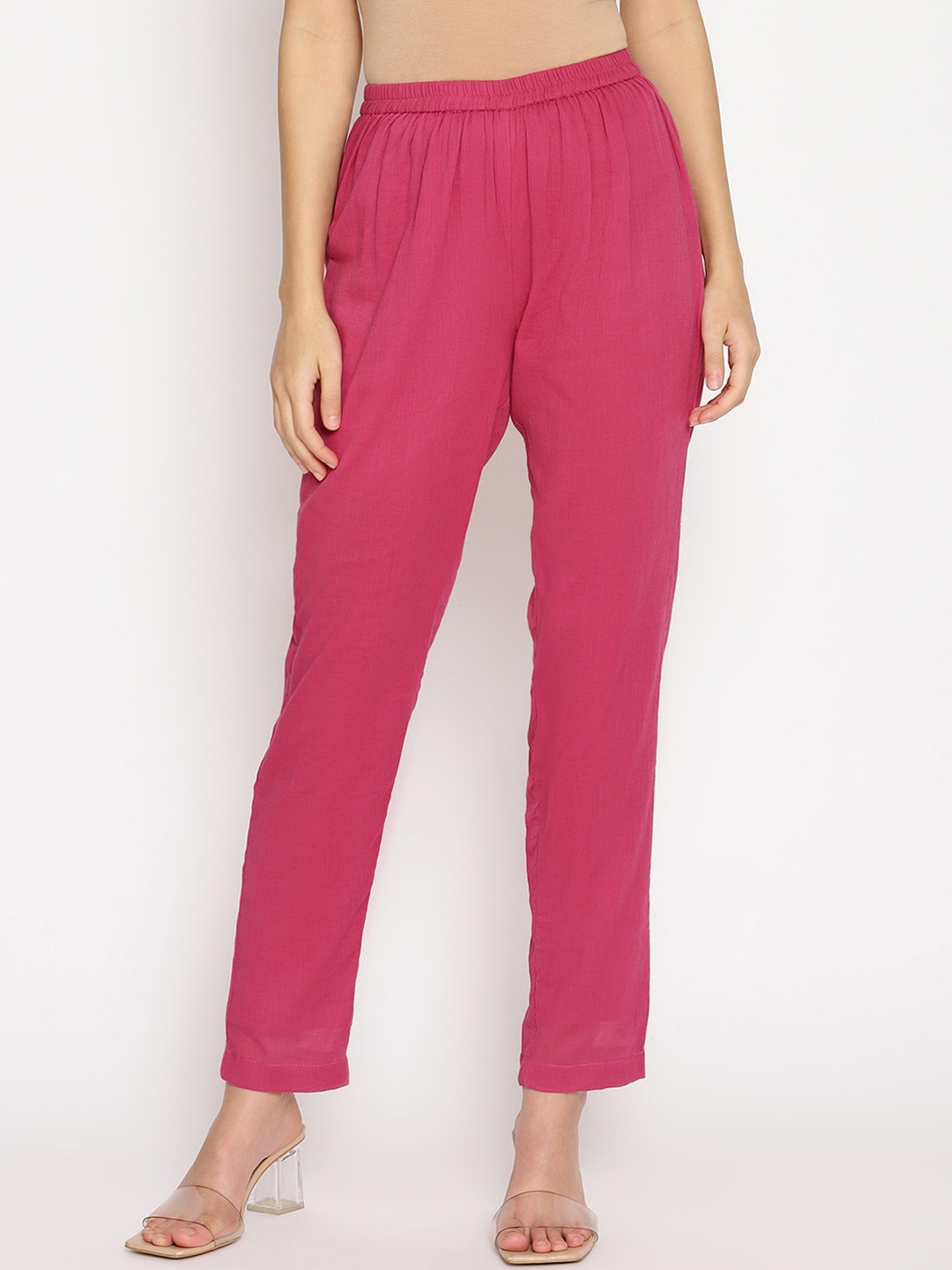 

trueBrowns Women Magenta Regular Fit Solid Peg Trousers