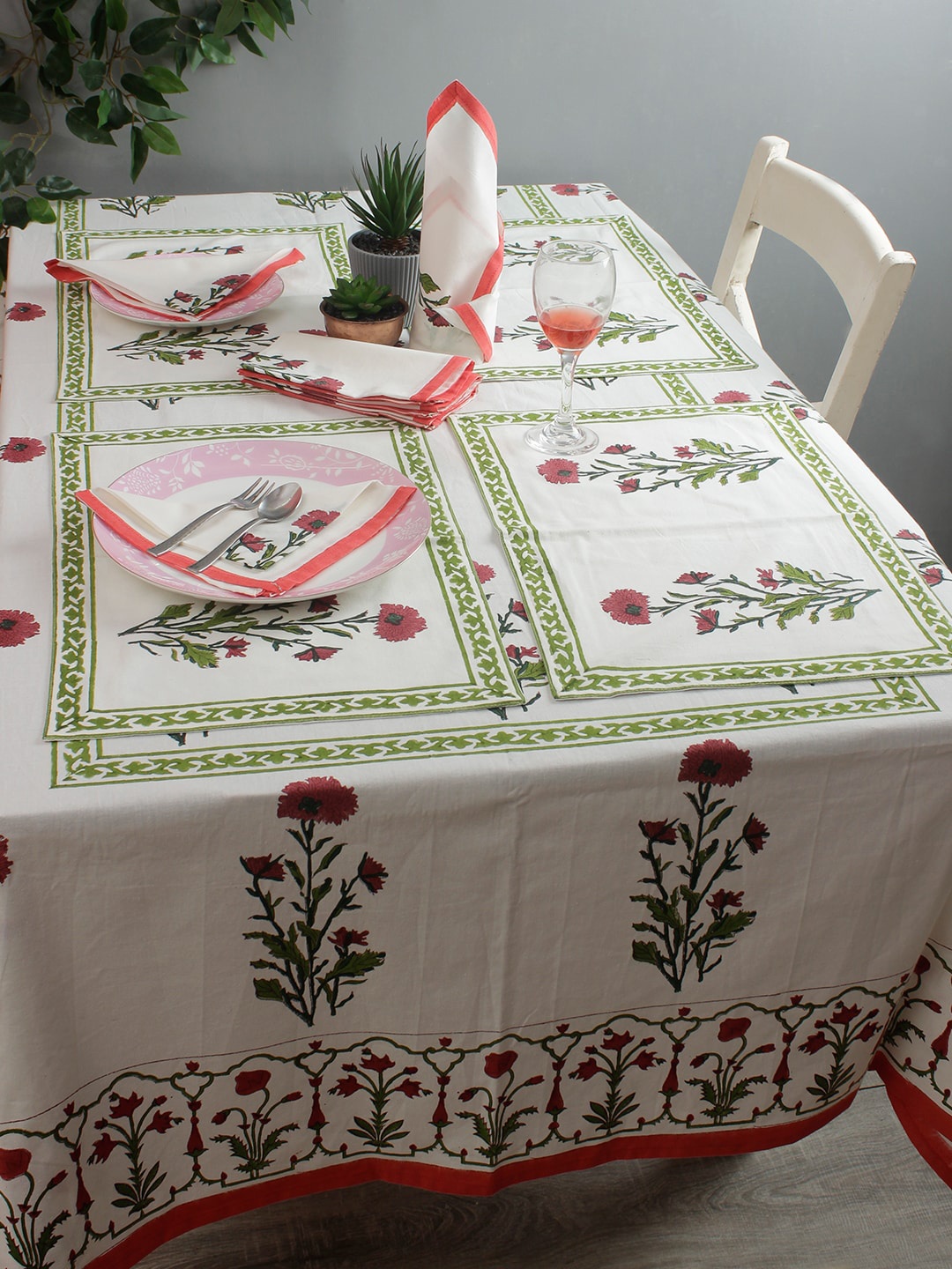 

Rajasthan Decor Set Of 13 White & Red Floral Printed Sustainable Table Lenin