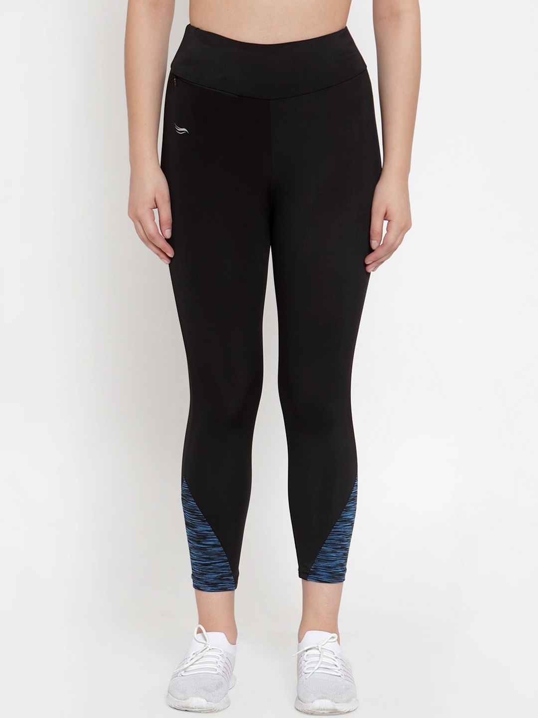 

CUKOO Women Black Solid Cropped Yoga Tights