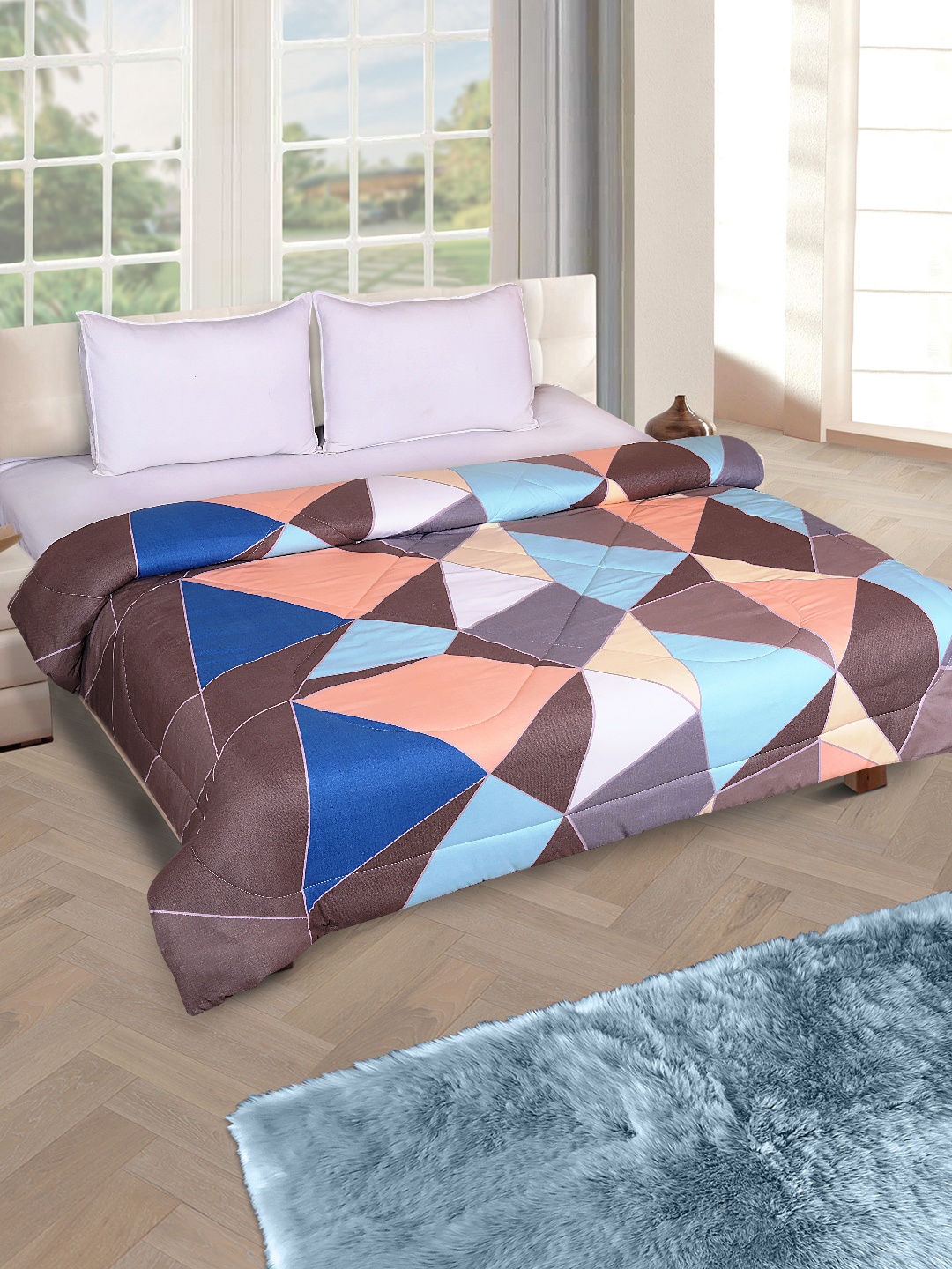 

ROMEE Blue & Peach-Coloured Geometric AC Room 150 GSM Double Bed Comforter