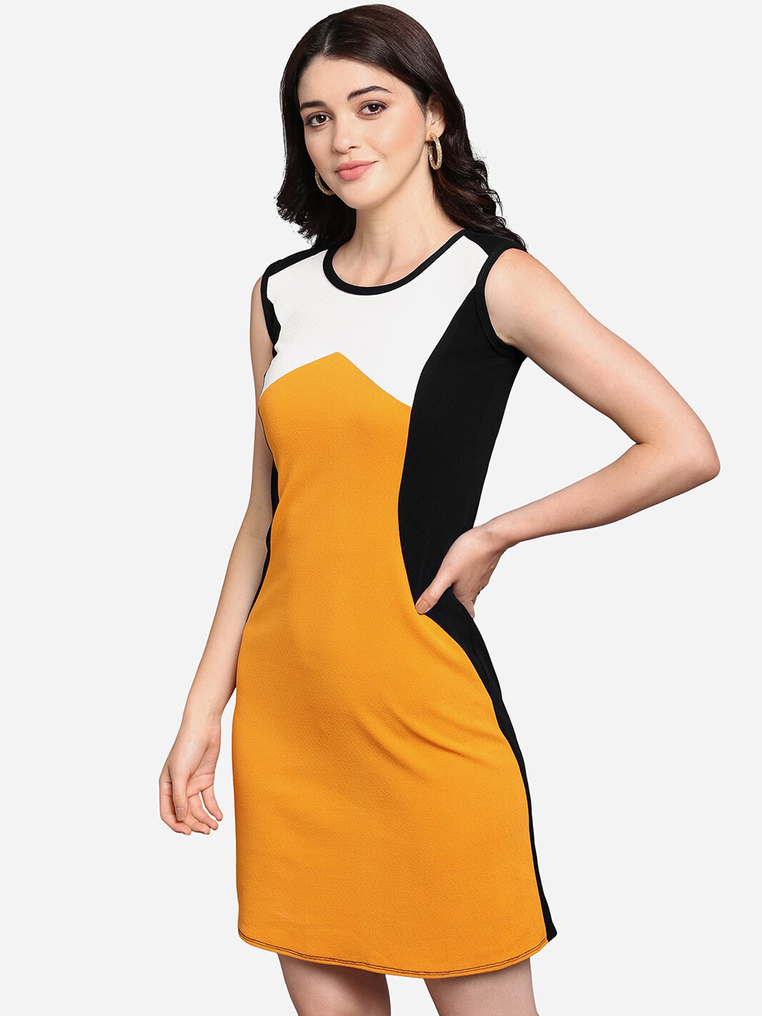 

PURVAJA Women Black Colourblocked Sheath Dress