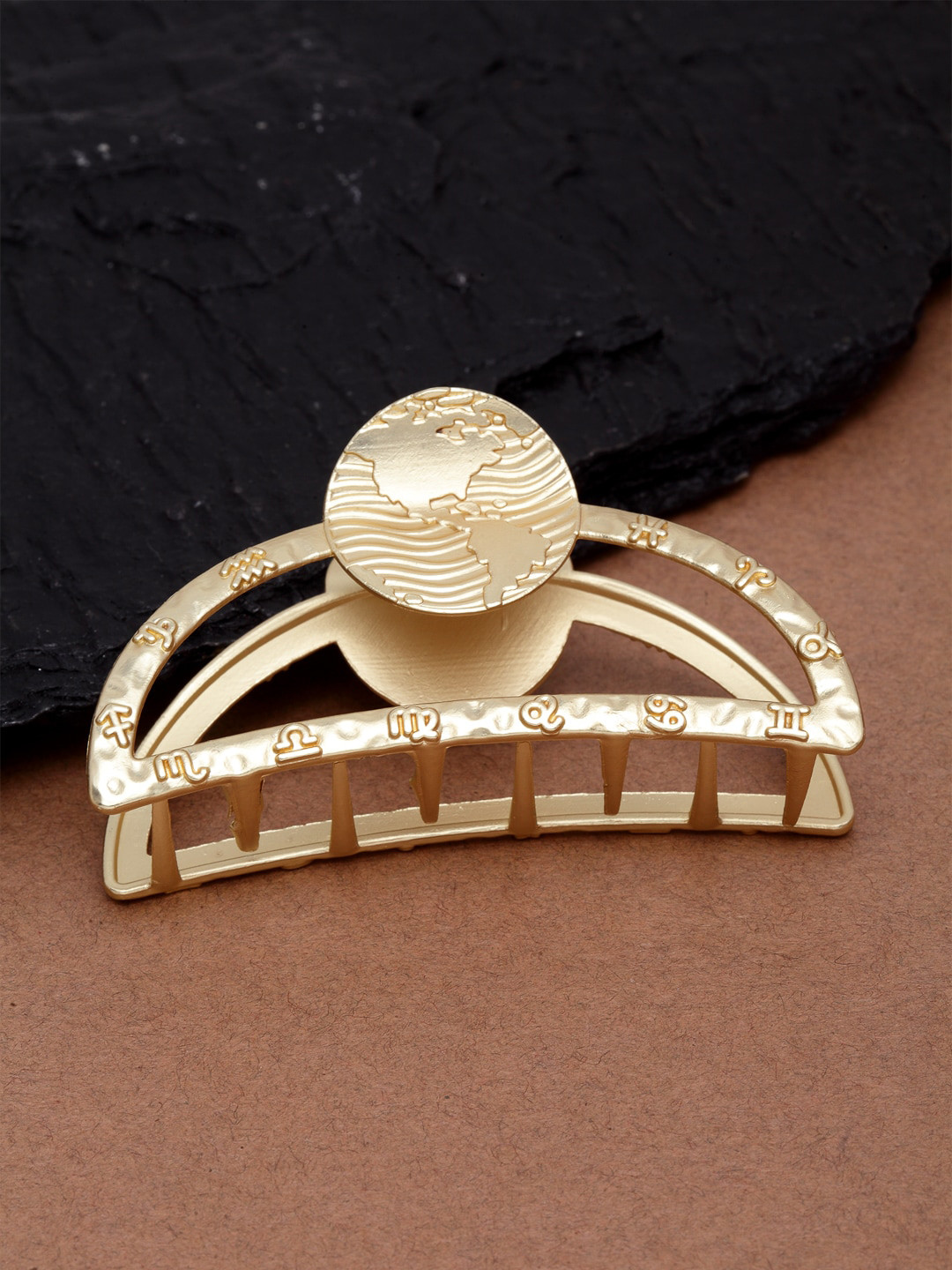 

Ferosh Gold Ferosh Crafted Clutcher