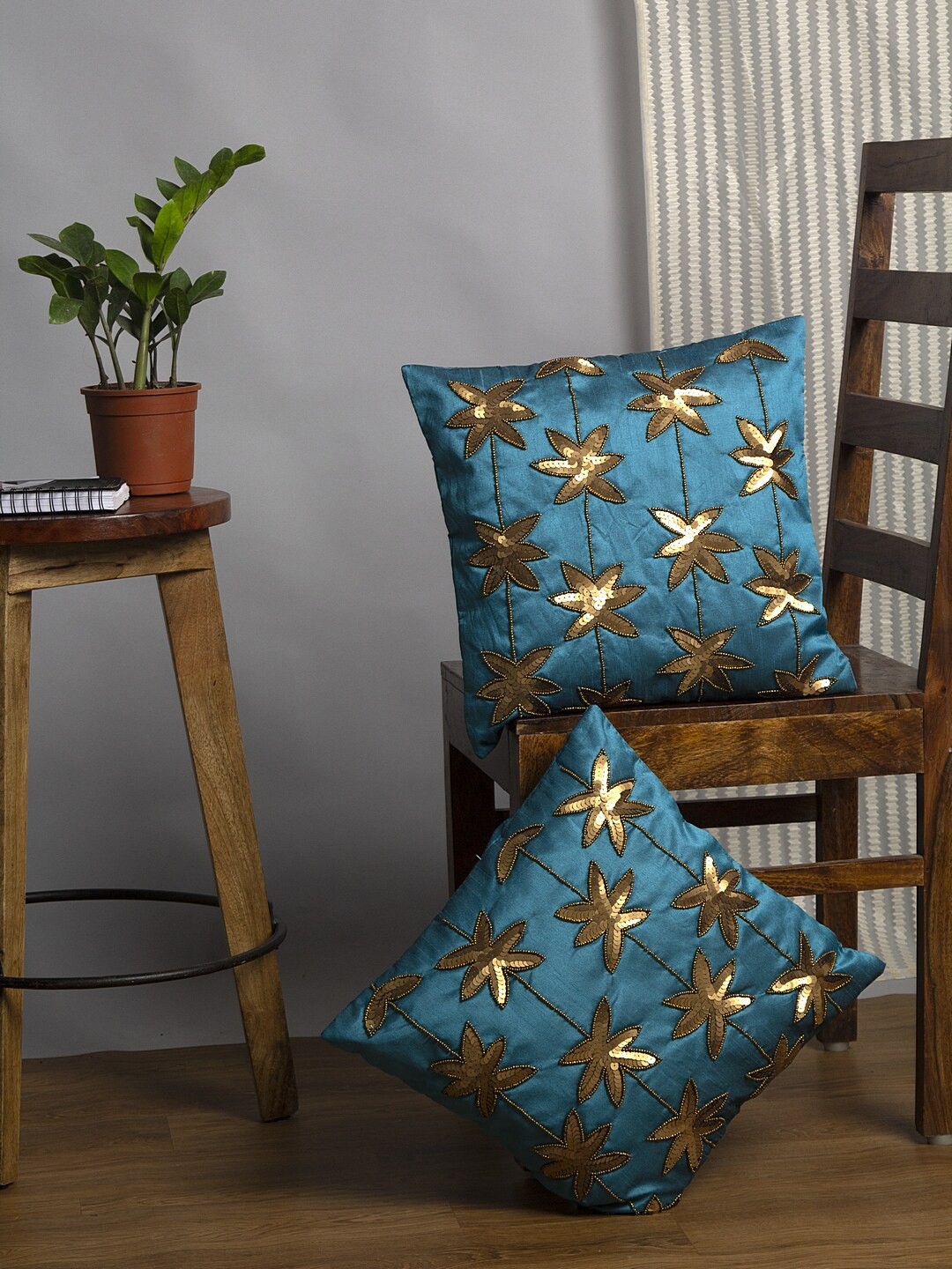 

Alina decor Teal Blue & Gold-Toned Set of 2 Embellished Square Cushion Covers