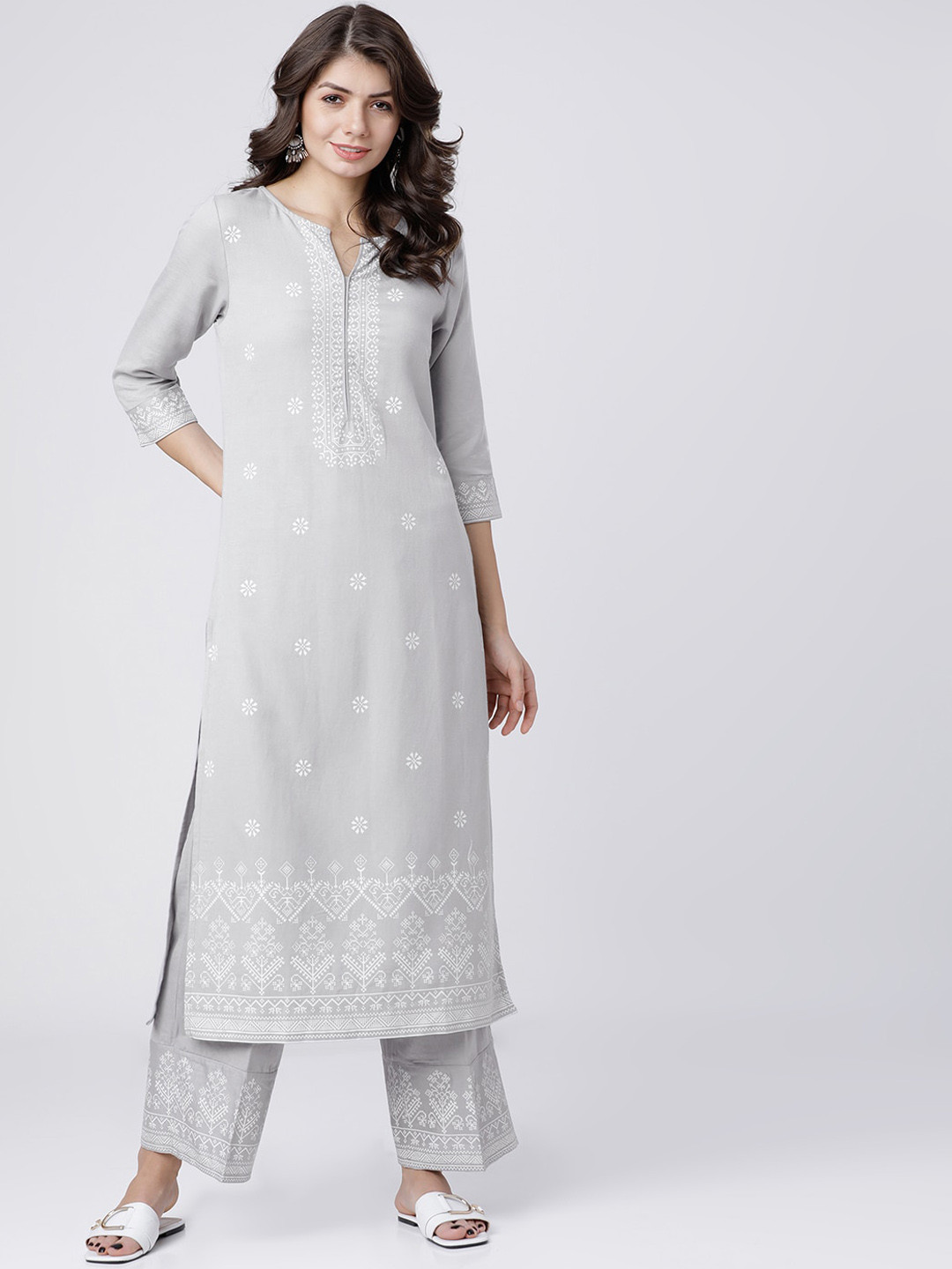 

Vishudh Women Grey Ethnic Motifs Printed Kurta