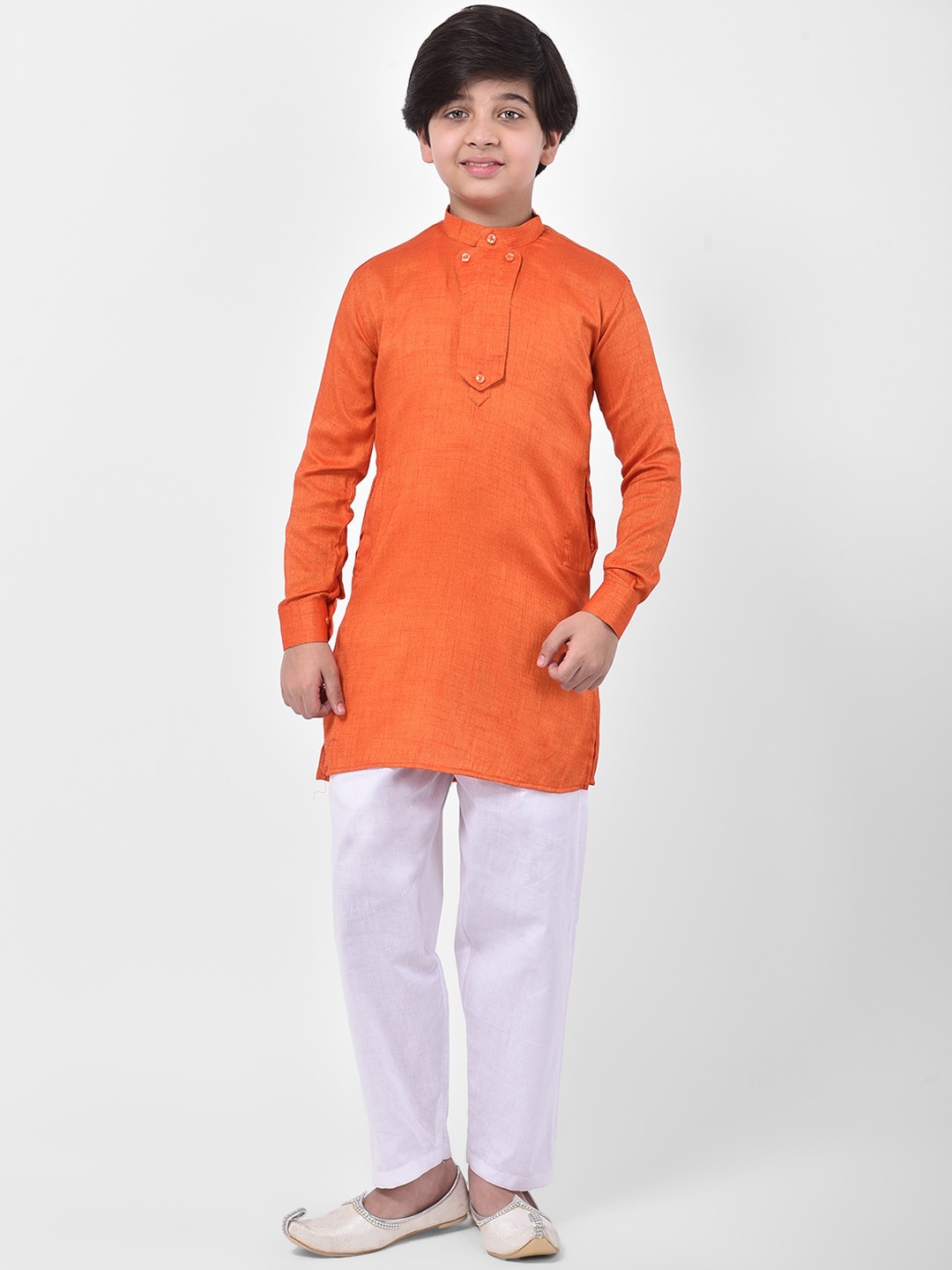 

DEYANN Boys Orange & White Solid Kurta with Trousers