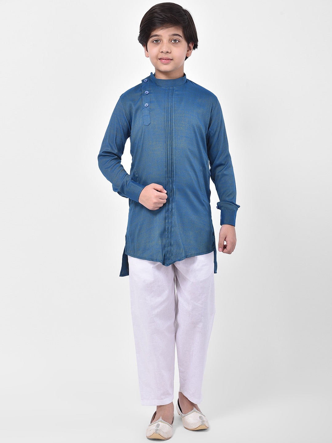 

DEYANN Boys Blue & Off-White Solid Kurta with Trousers