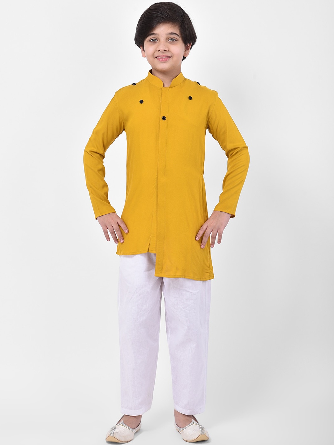 

DEYANN Boys Yellow & White Solid Kurta with Pyjamas