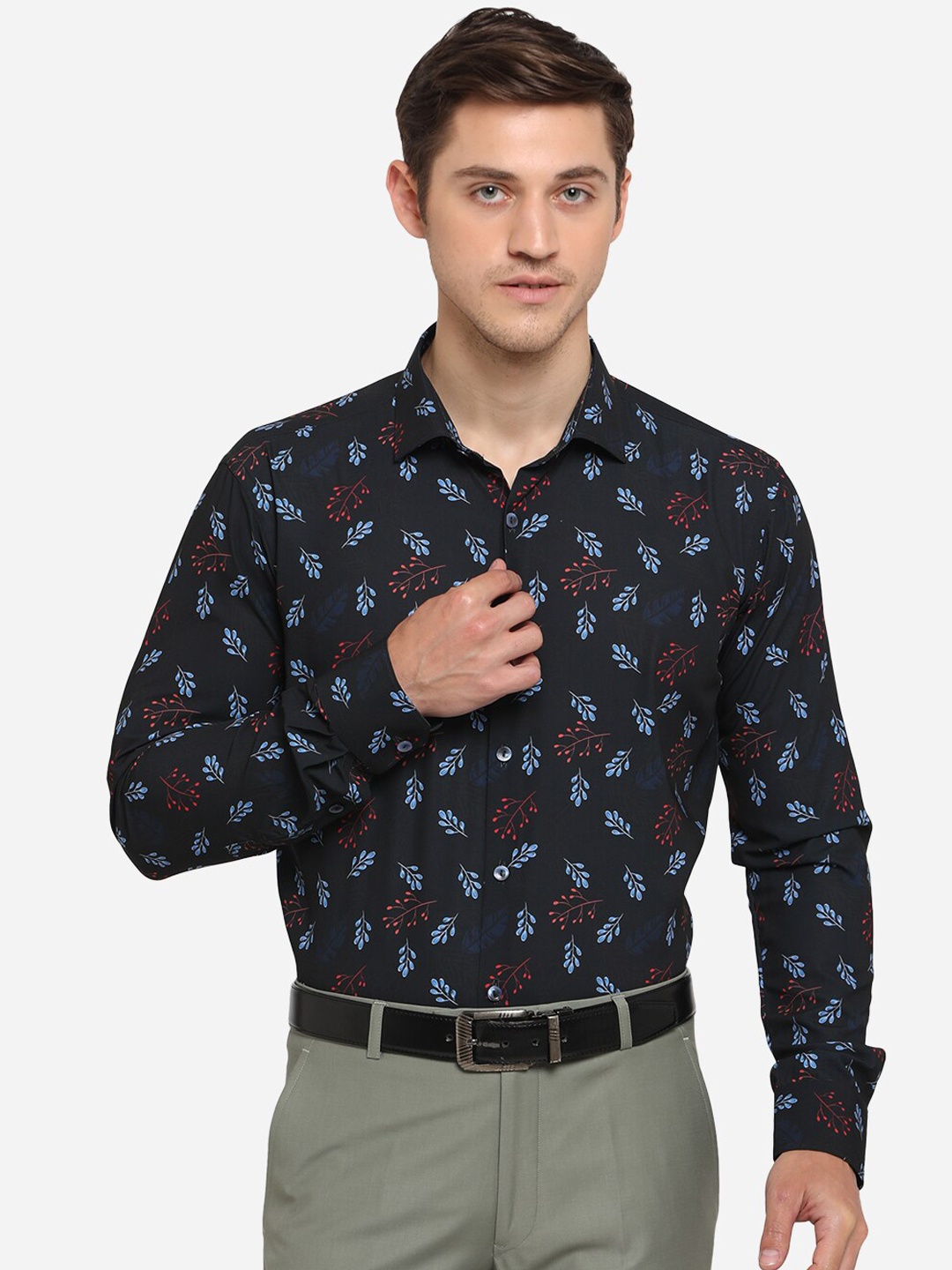 

JB STUDIO Men Black Slim Fit Printed Casual Cotton Shirt