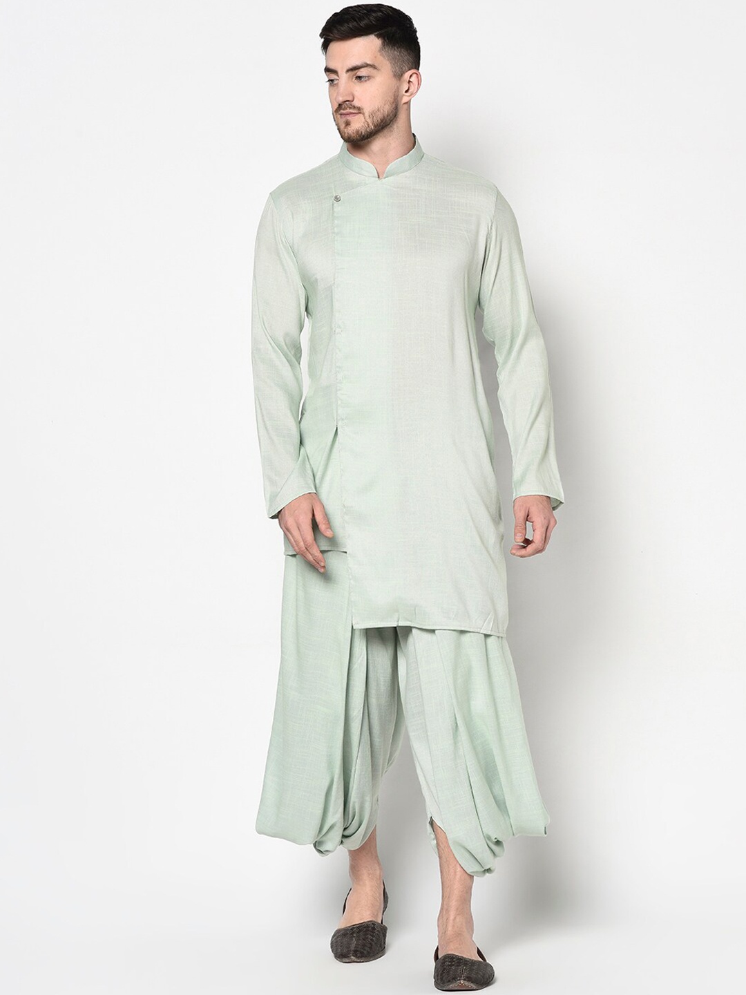 

Lamaaya Men Green Solid Angrakha Kurta