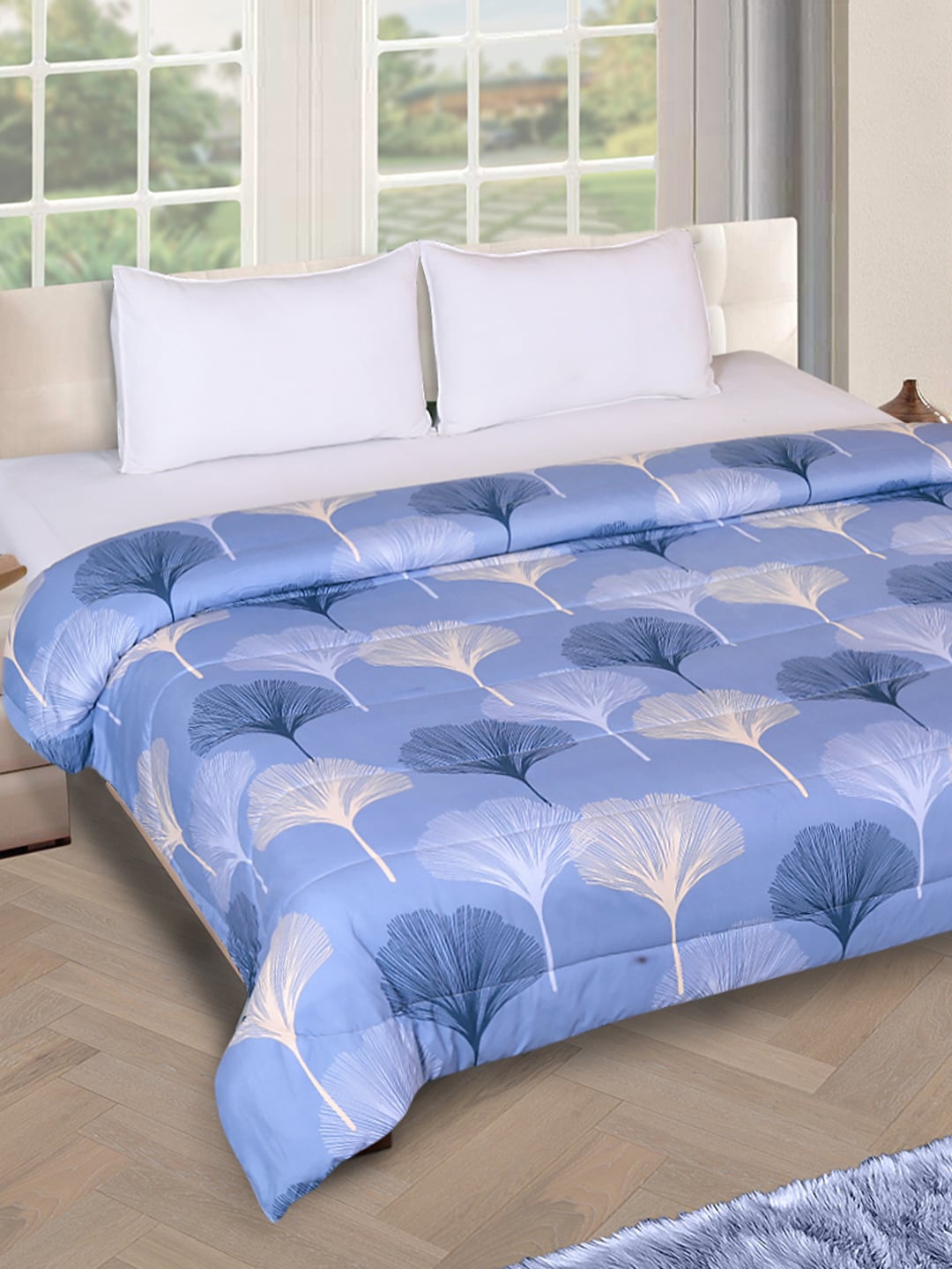 

ROMEE Blue & White Floral AC Room 150 GSM Double Bed Comforter