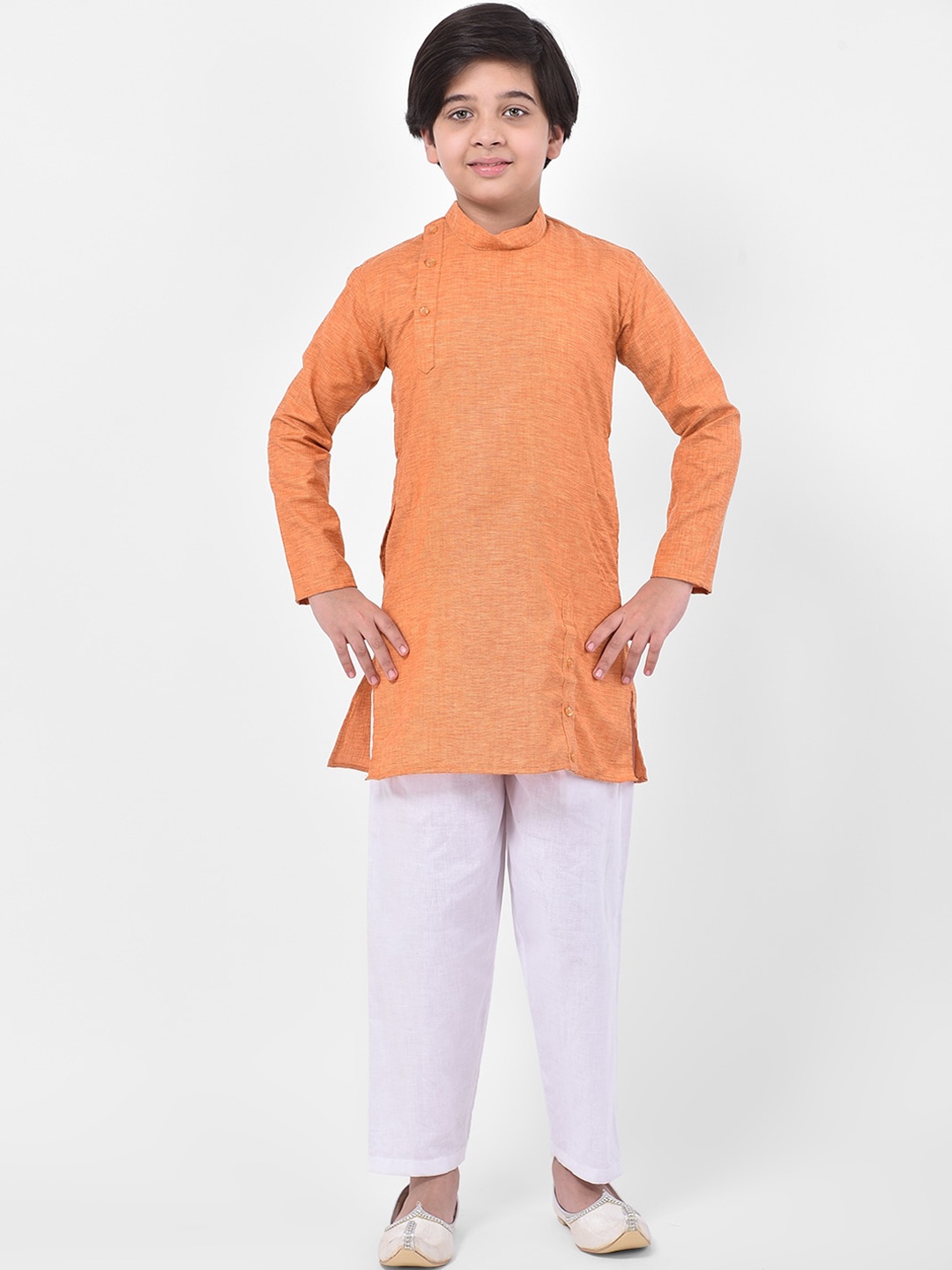 

DEYANN Boys Orange & White Solid Kurta with Pyjamas