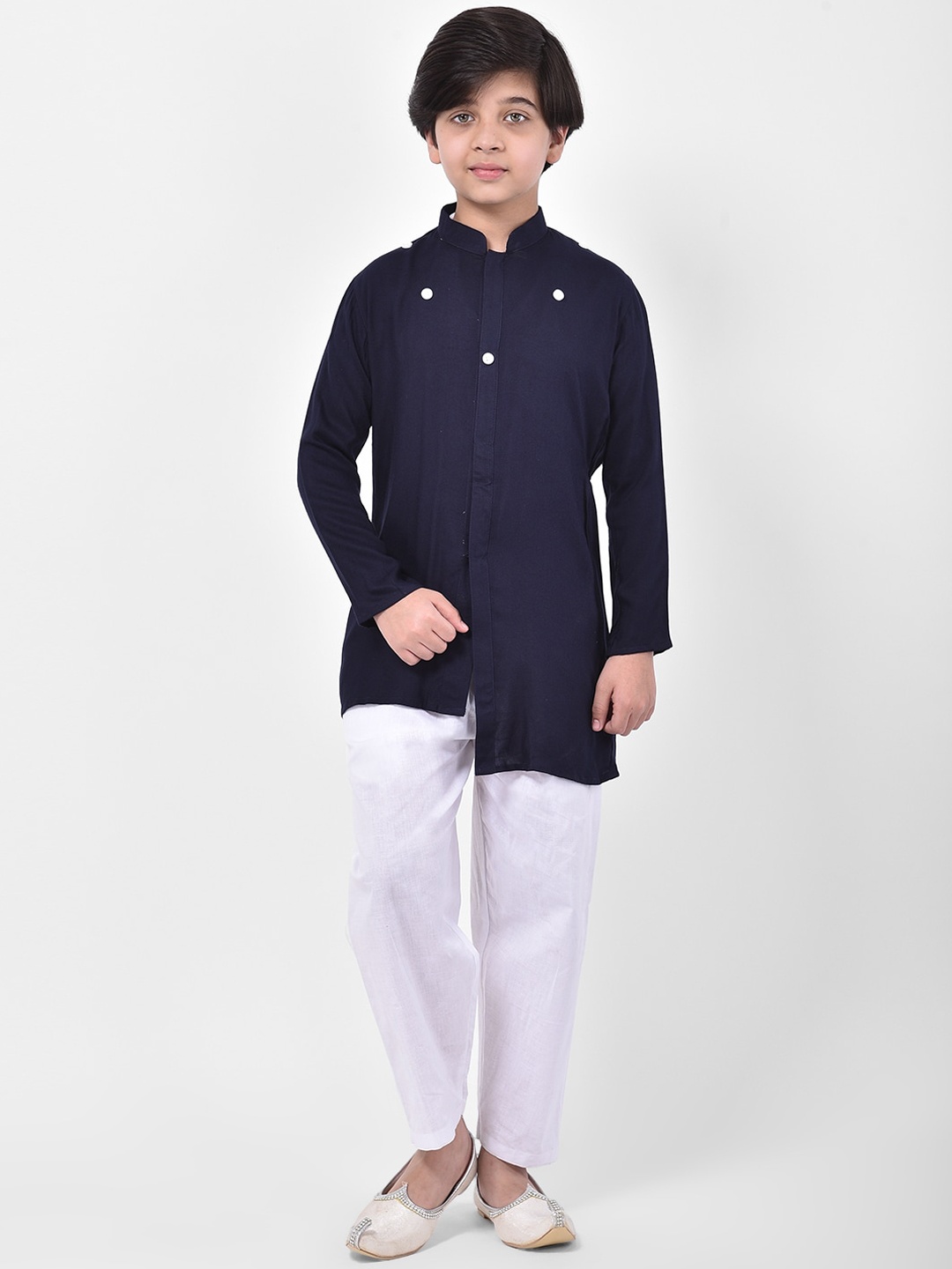 

DEYANN Boys Navy Blue Solid Kurta with Salwar