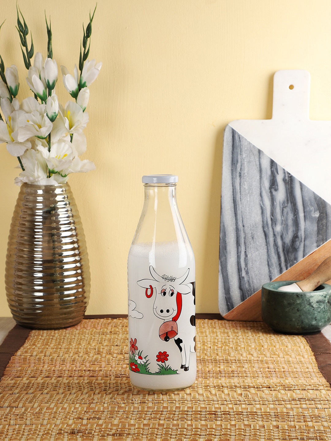 

INCRIZMA Set Of 2 White & Grey Printed Water Bottles 2000ml