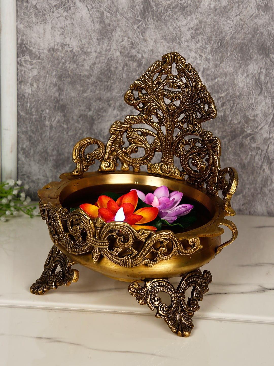 

CraftVatika Gold-Toned Urli Bowl For Floating Flowers Candles Showpiece