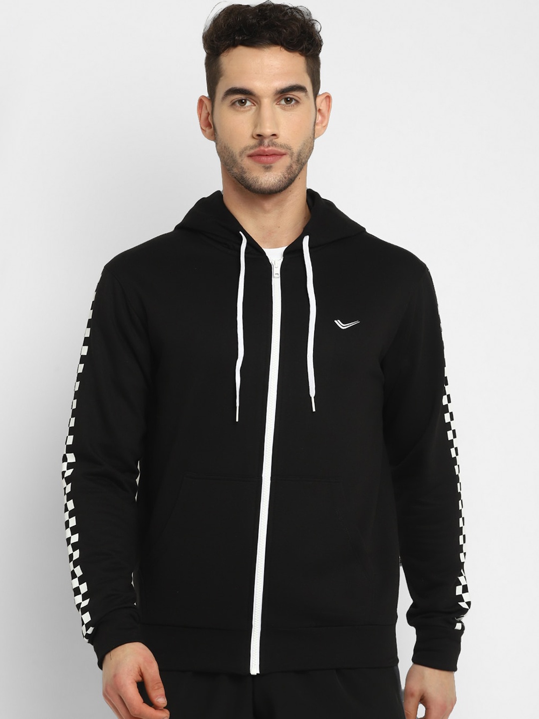 

Yuuki Men Black Colourblocked Sporty Jacket