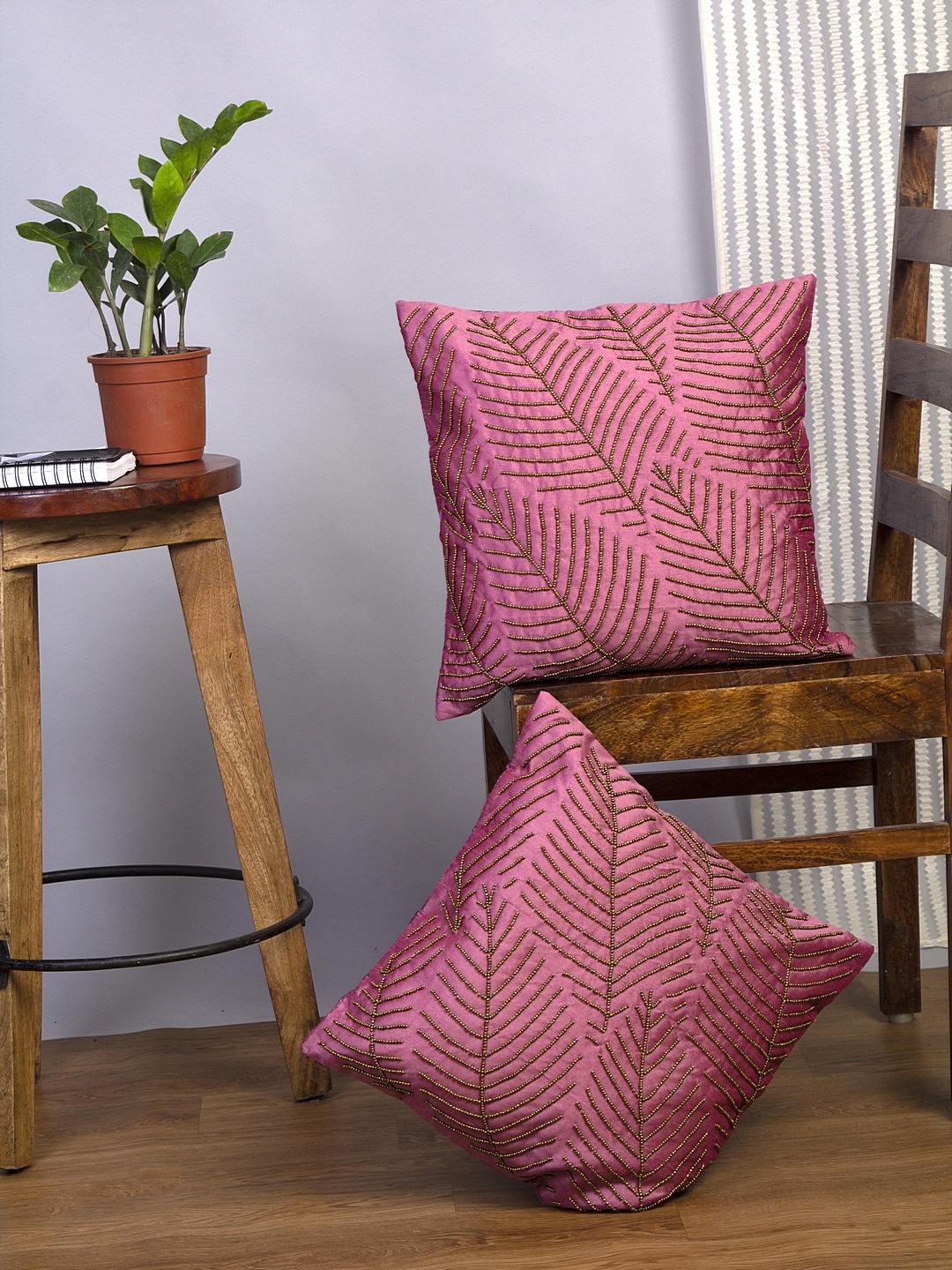 

Alina decor Pink & Gunmetal-Toned Set of 2 Embellished Square Cushion Covers