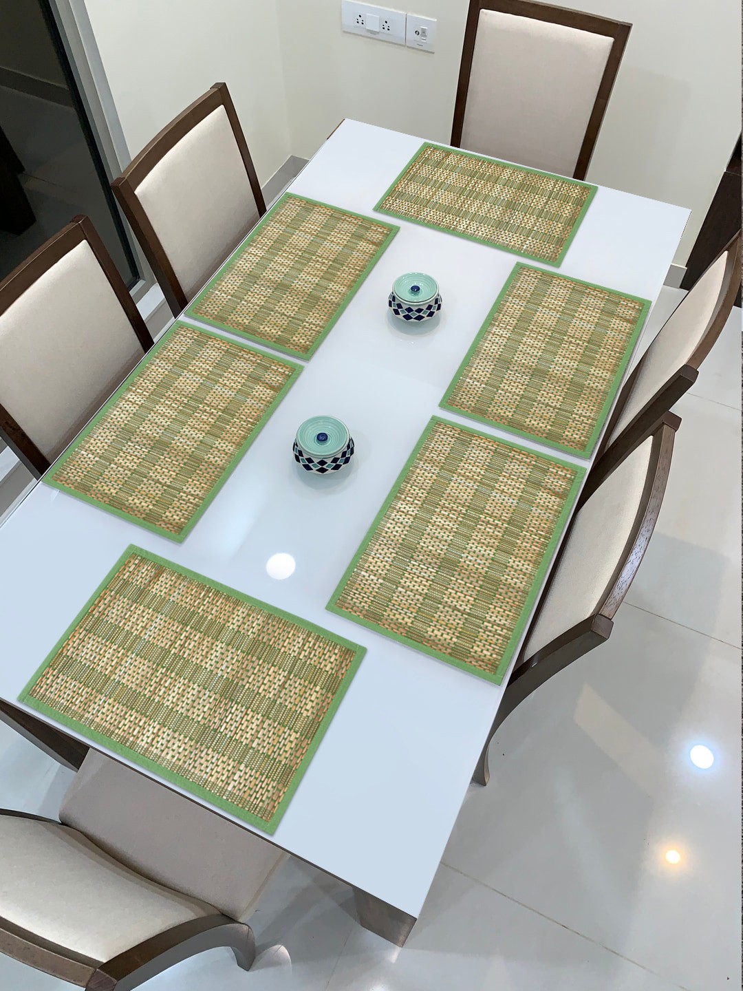 

HomeStorie Set Of 6 Beige & Green Self-Design Rectangular Heat Resistant Table Placemats