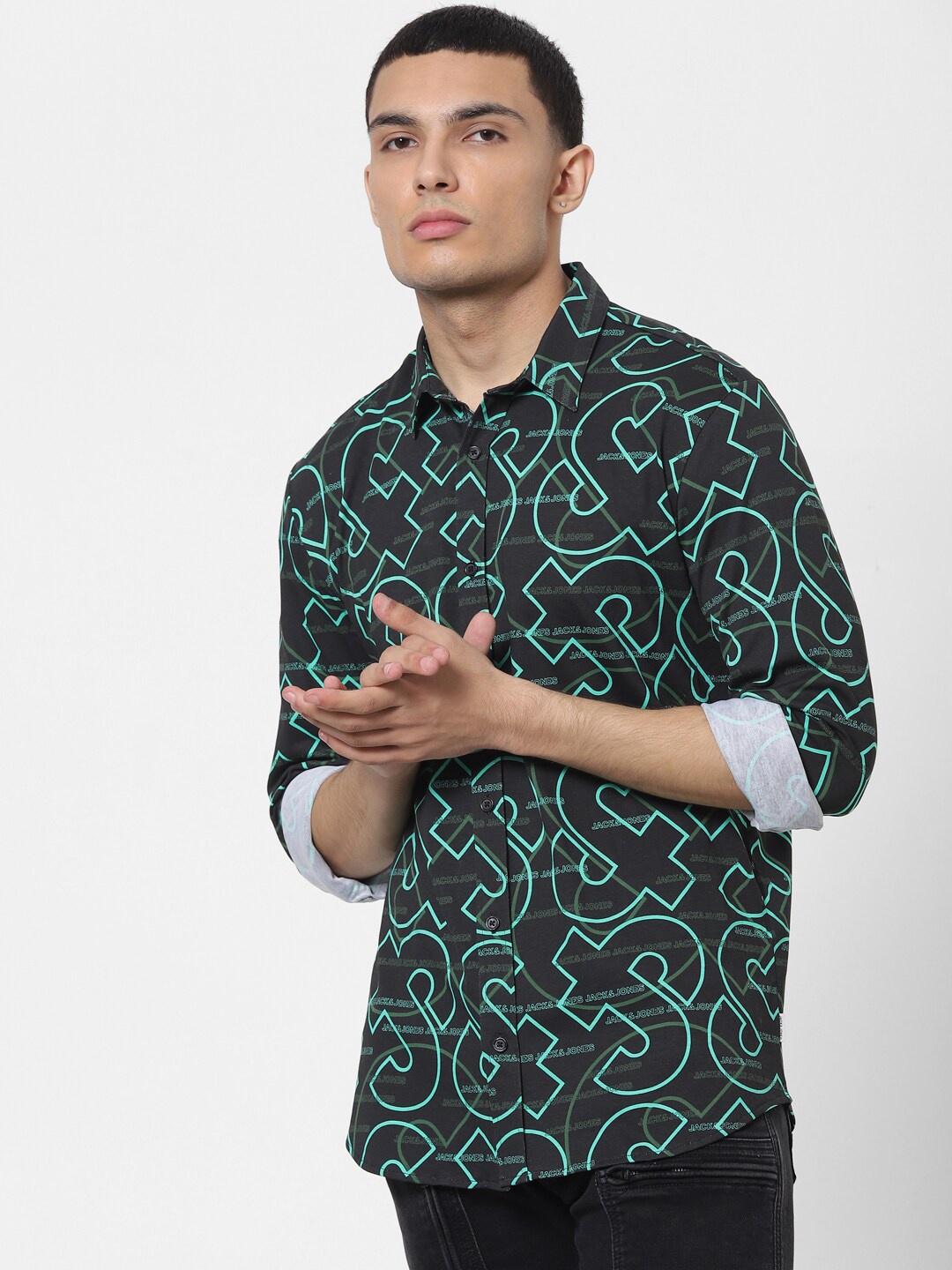 

Jack & Jones Men Black & Turquoise Blue Regular Fit Printed Casual Shirt
