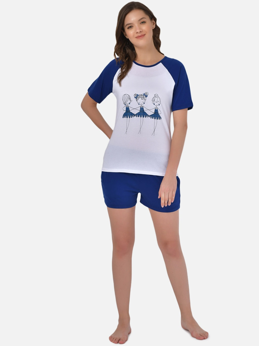 

Klamotten Women Blue & White Printed Night suit