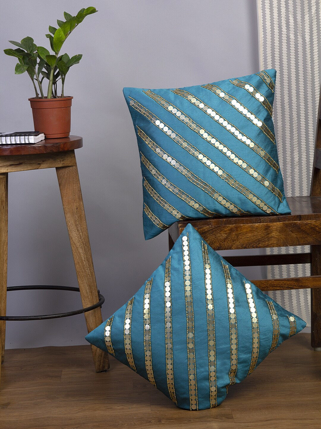

Alina decor Teal Blue & Gold-Toned Set of 2 Embellished Square Cushion Covers
