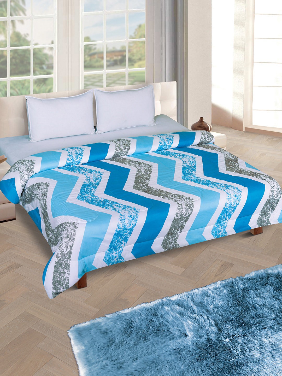 

ROMEE Blue & Grey Geometric AC Room 150 GSM Double Bed Comforter