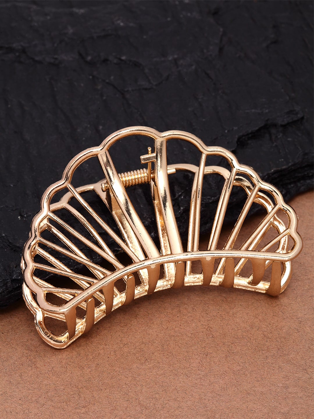 

Ferosh Gold-Toned Claw Clip