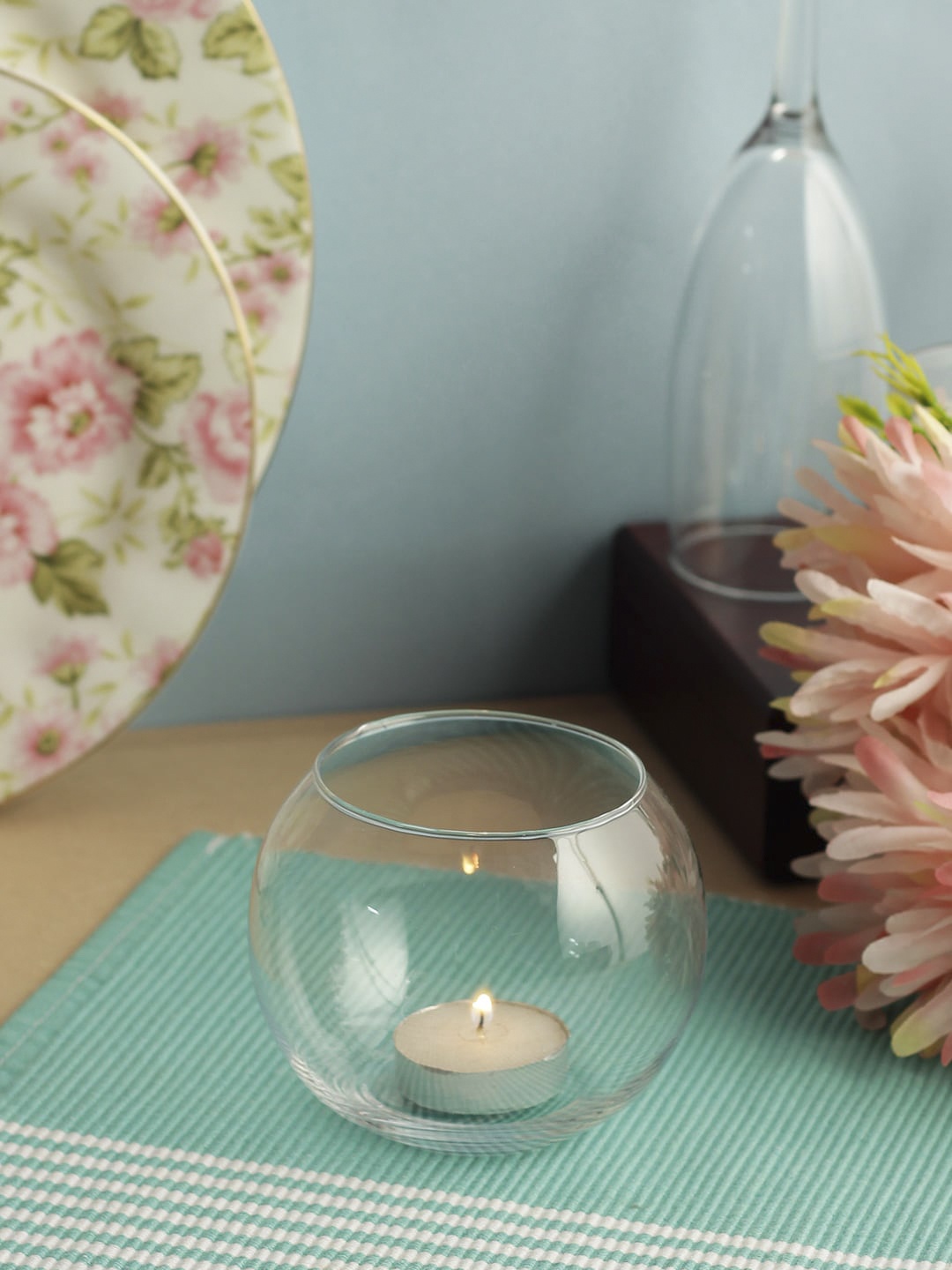 

INCRIZMA Set of 4 Transparent Solid Votive Tea Light Candle Holders